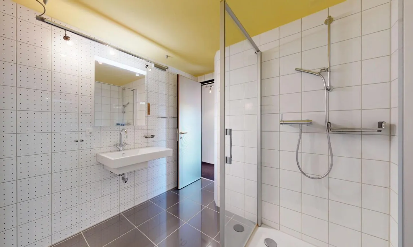 Modernes Loft-Style Zuhause im Zentrum - Foto 9 von 11