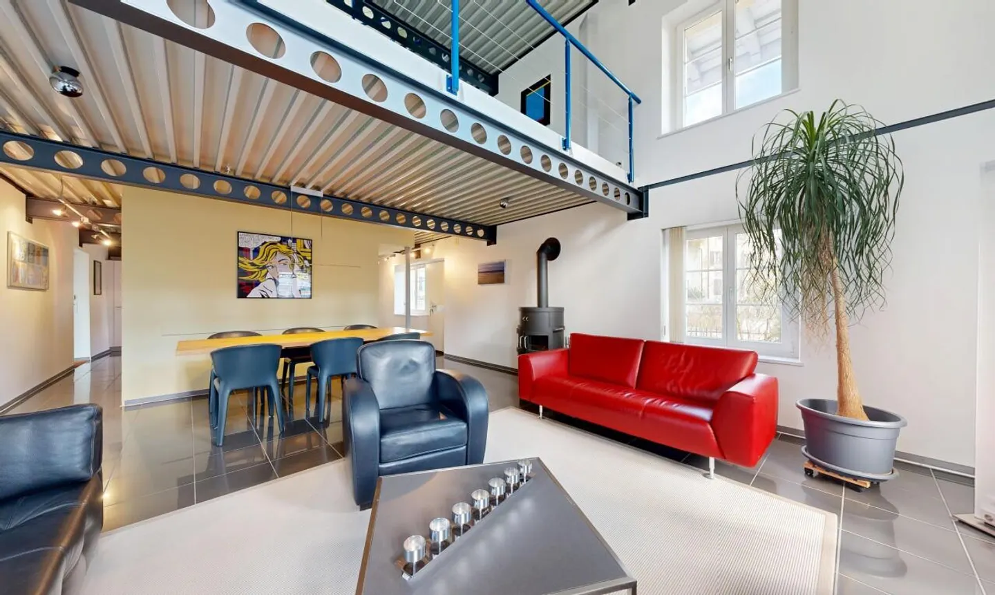 Modernes Loft-Style Zuhause im Zentrum - Foto 2 von 11