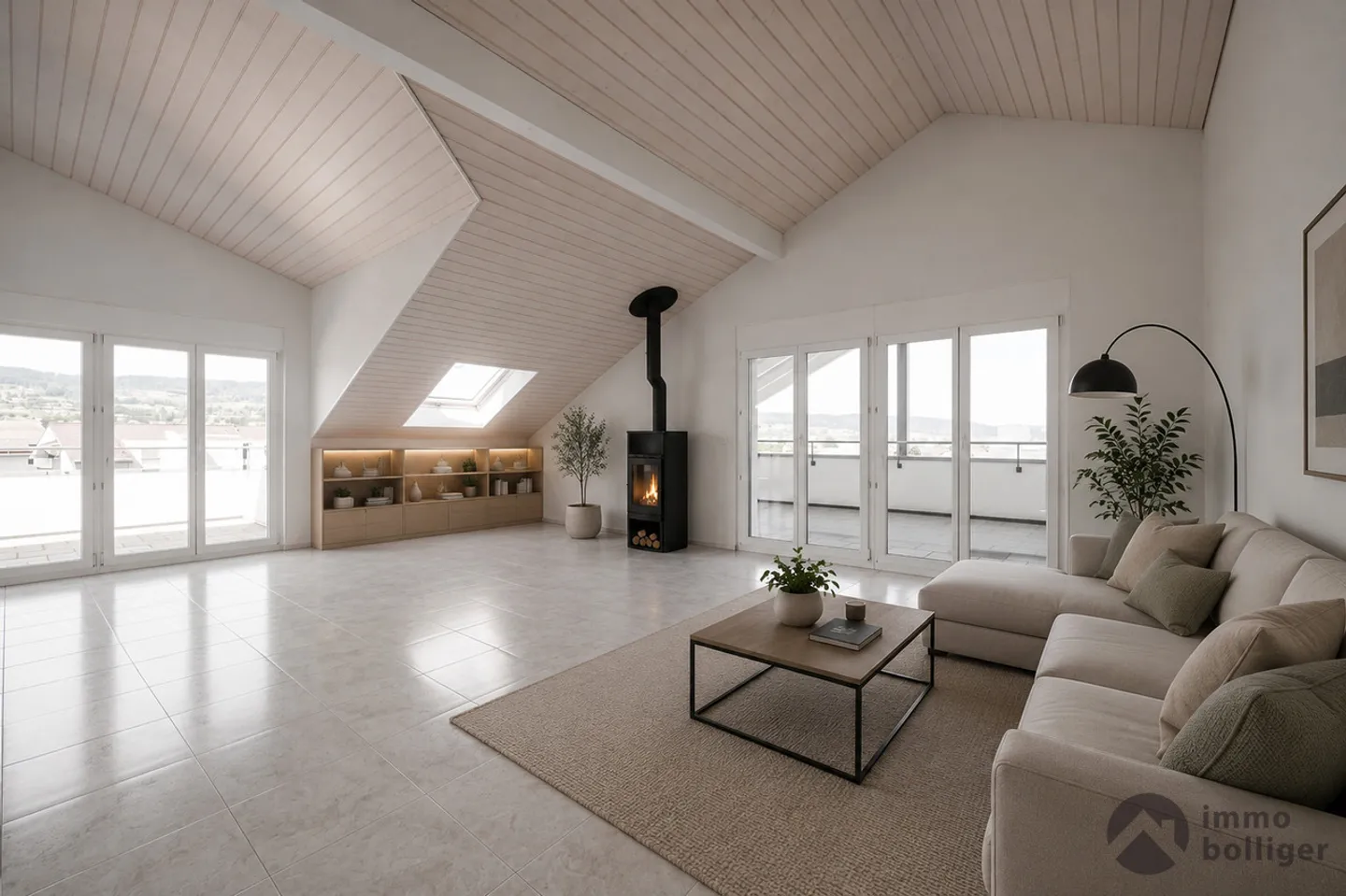 Luxurious Penthouse with Terraces - Photo 2 of 12
