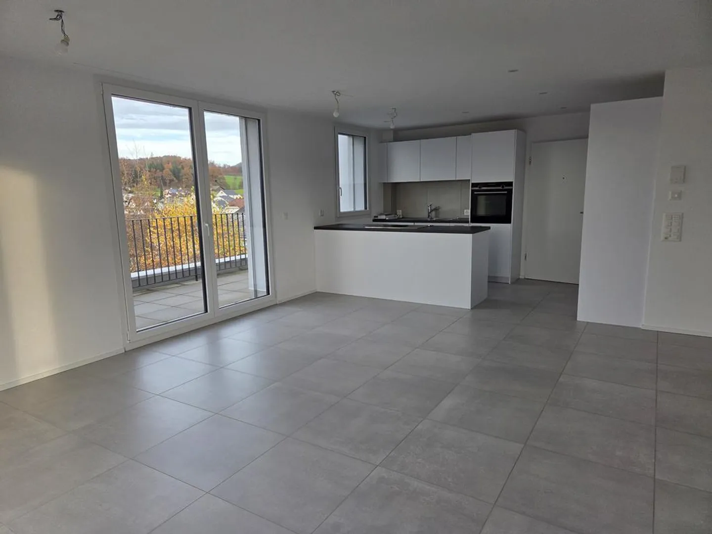 Modern apartment with breathtaking view - Photo 4 of 7