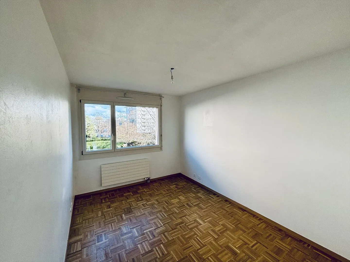 Beautiful CASATAX 4-room apartment in Lancy - Photo 8 of 11