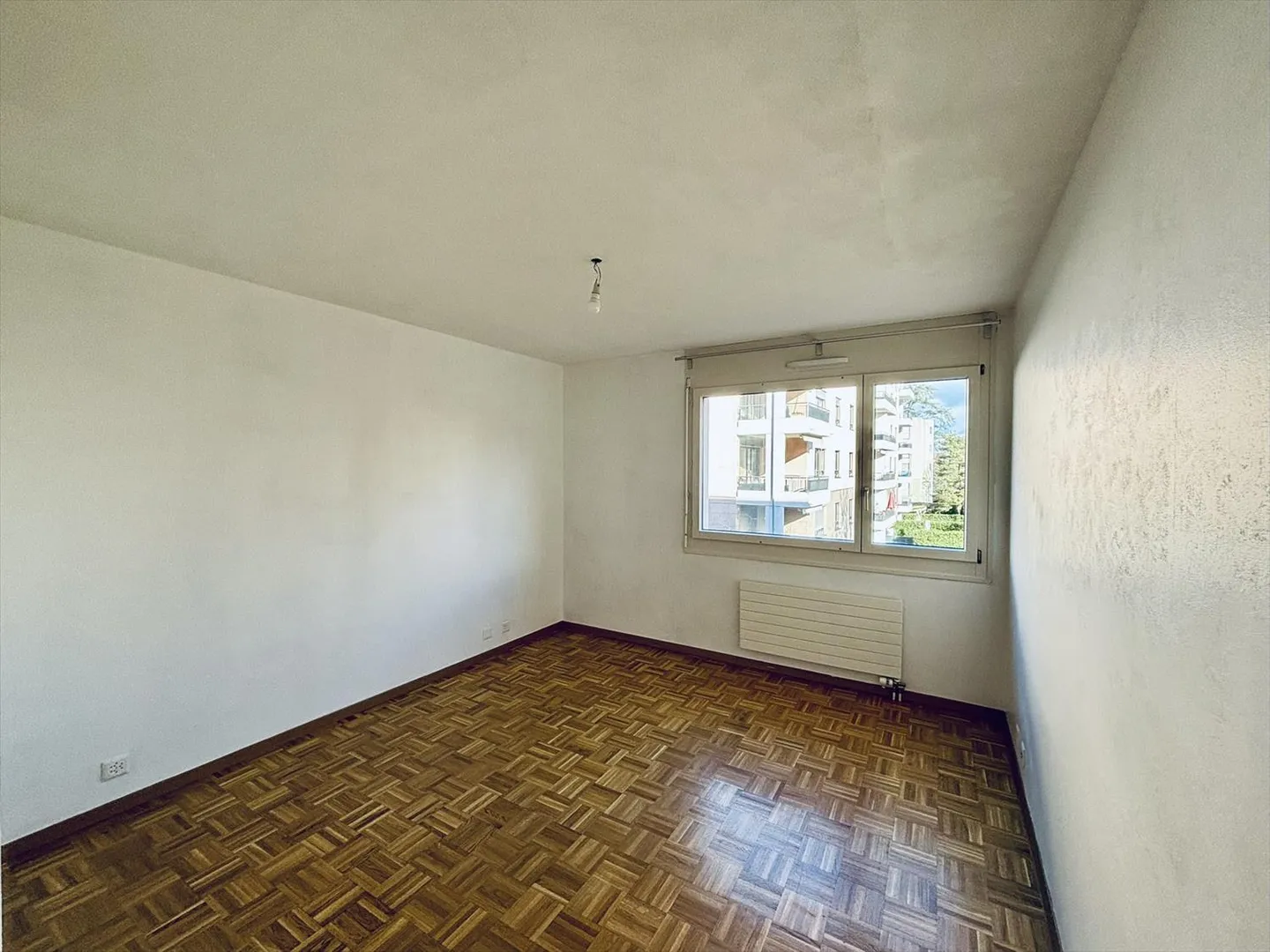 Beautiful CASATAX 4-room apartment in Lancy - Photo 9 of 11