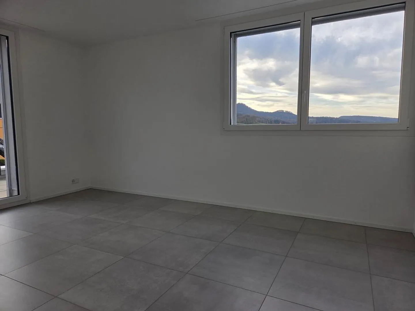 Modern apartment with breathtaking view - Photo 7 of 7