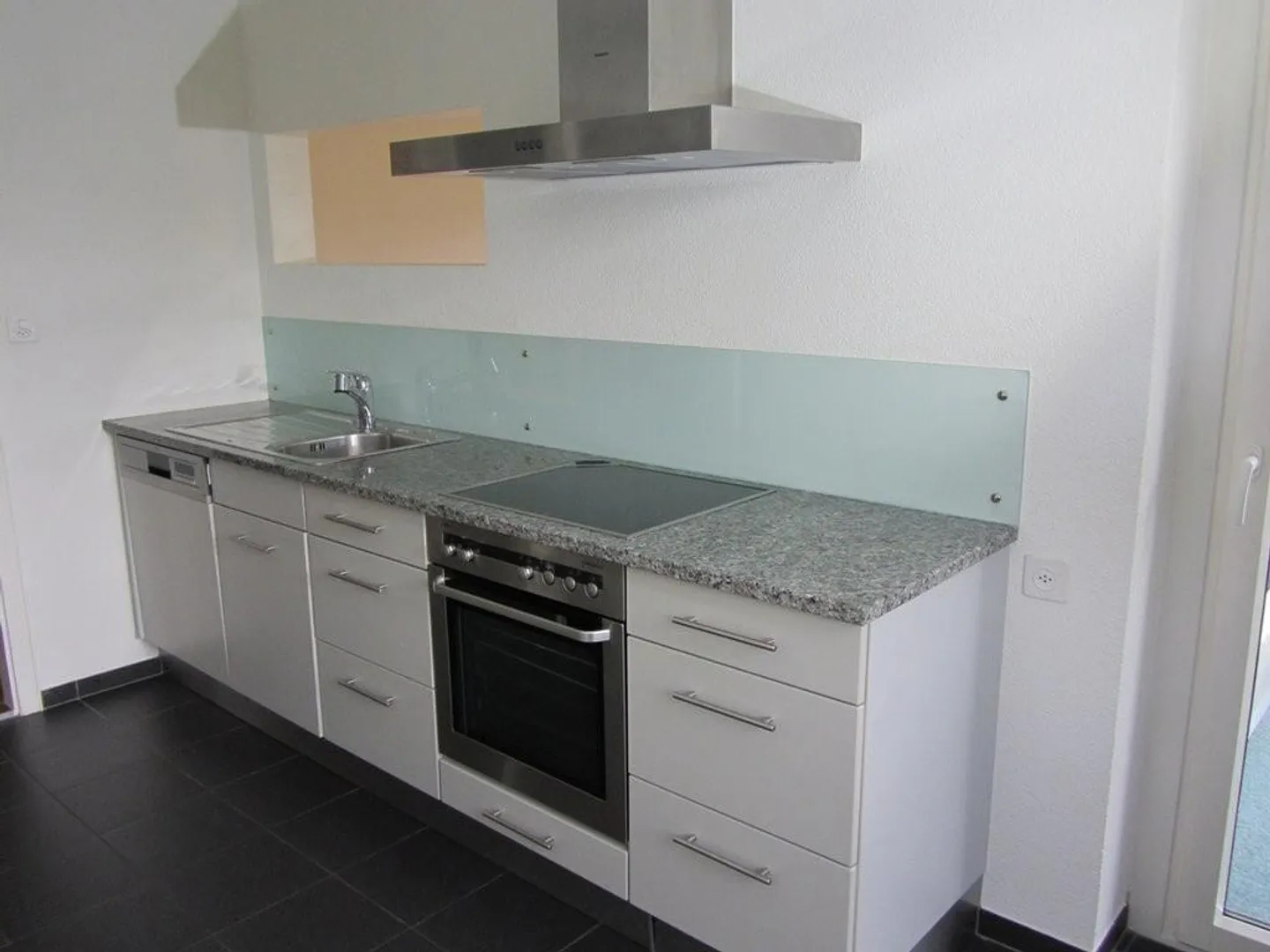 Appartamento attraente con 3 stanze e ampio balcone - Foto 8 di 10
