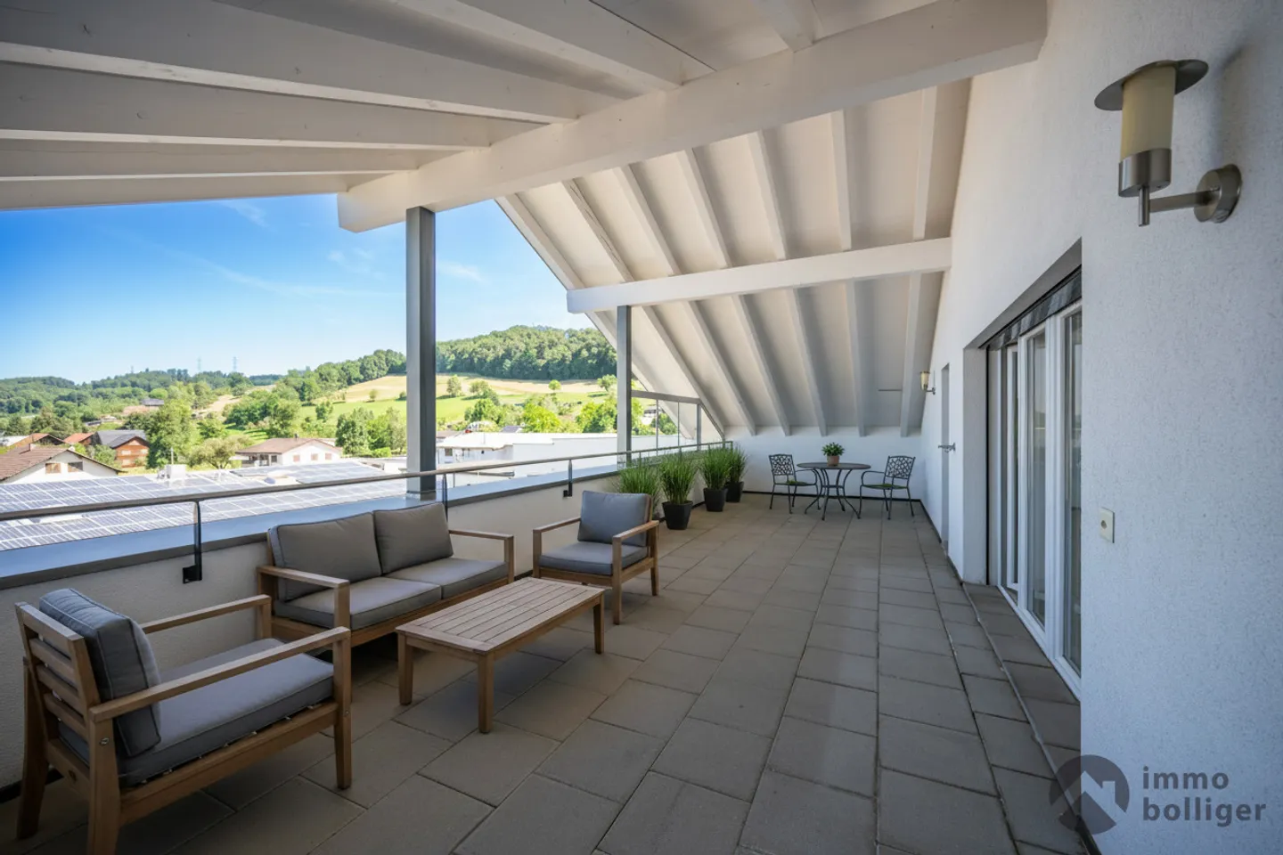 Luxurious Penthouse with Terraces - Photo 10 of 12