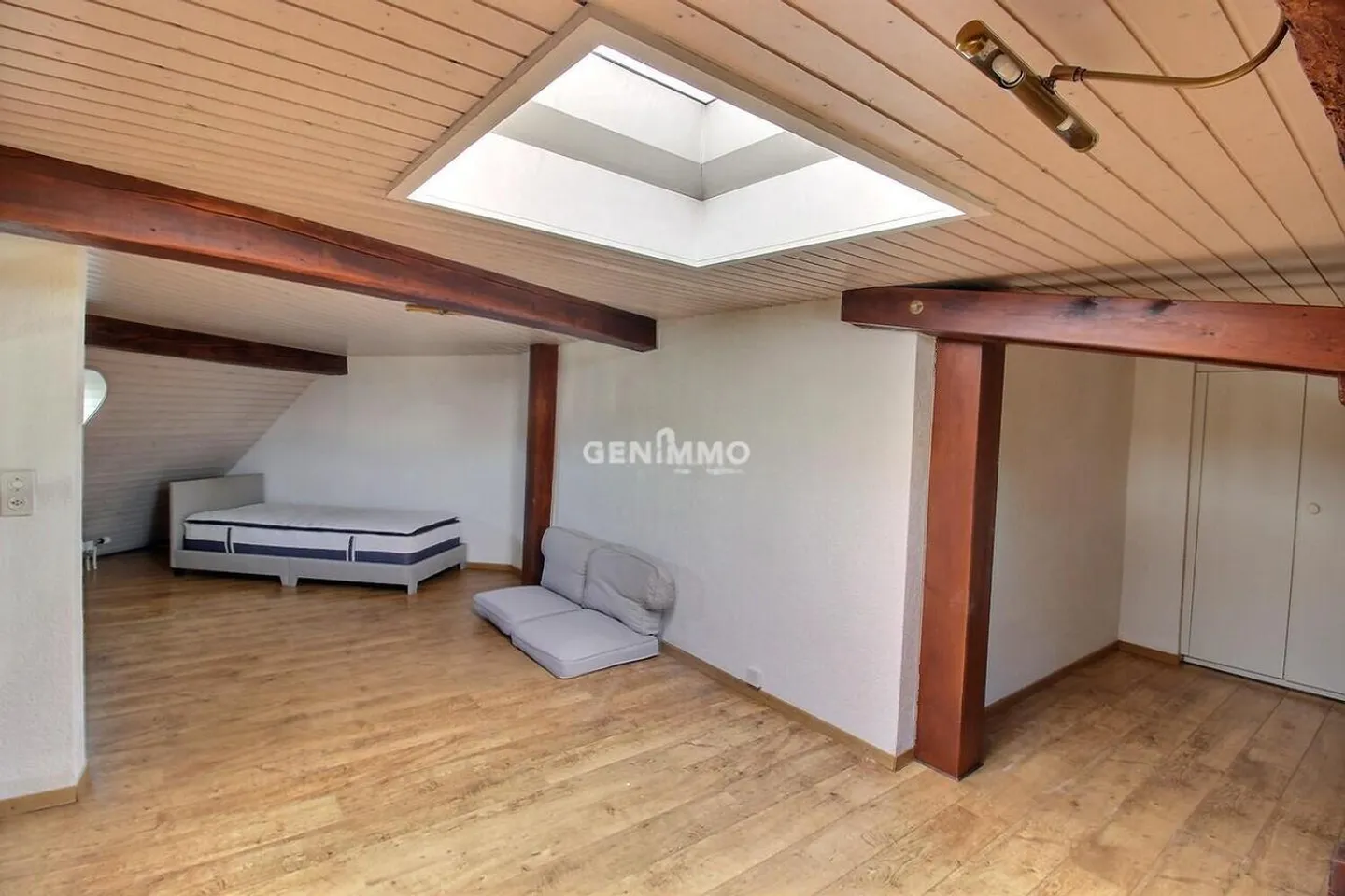 Top Floor in a Historic Building "Saint-Jean" - Photo 11 of 13