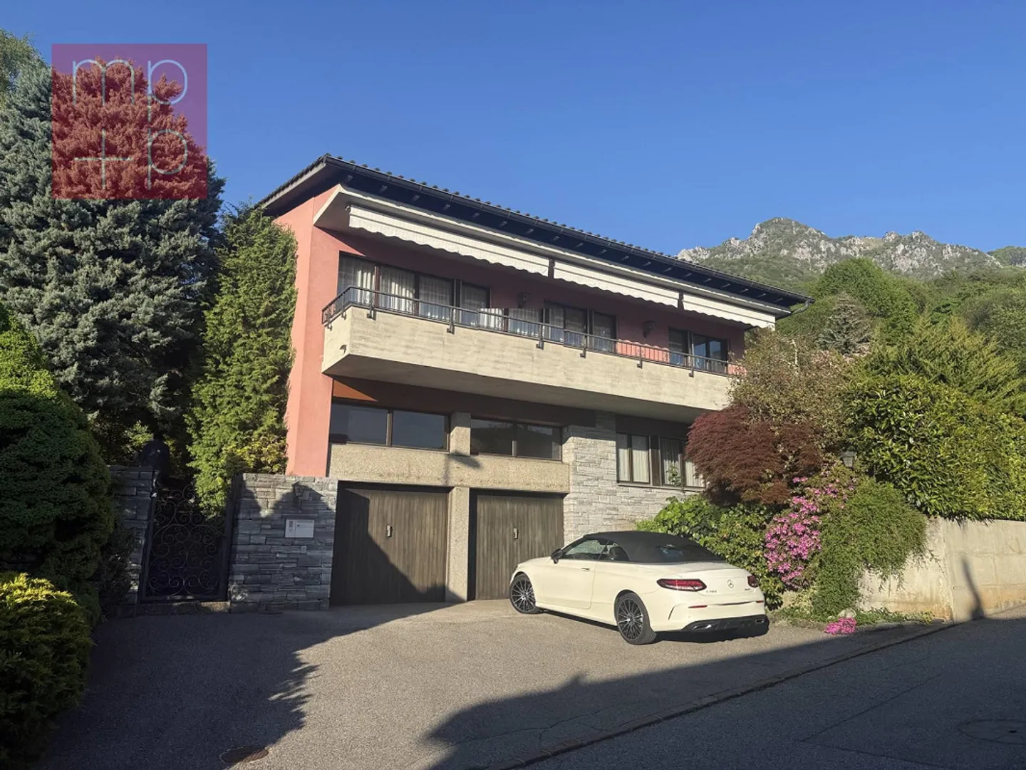 Villa - Cadro - Photo 1 of 8
