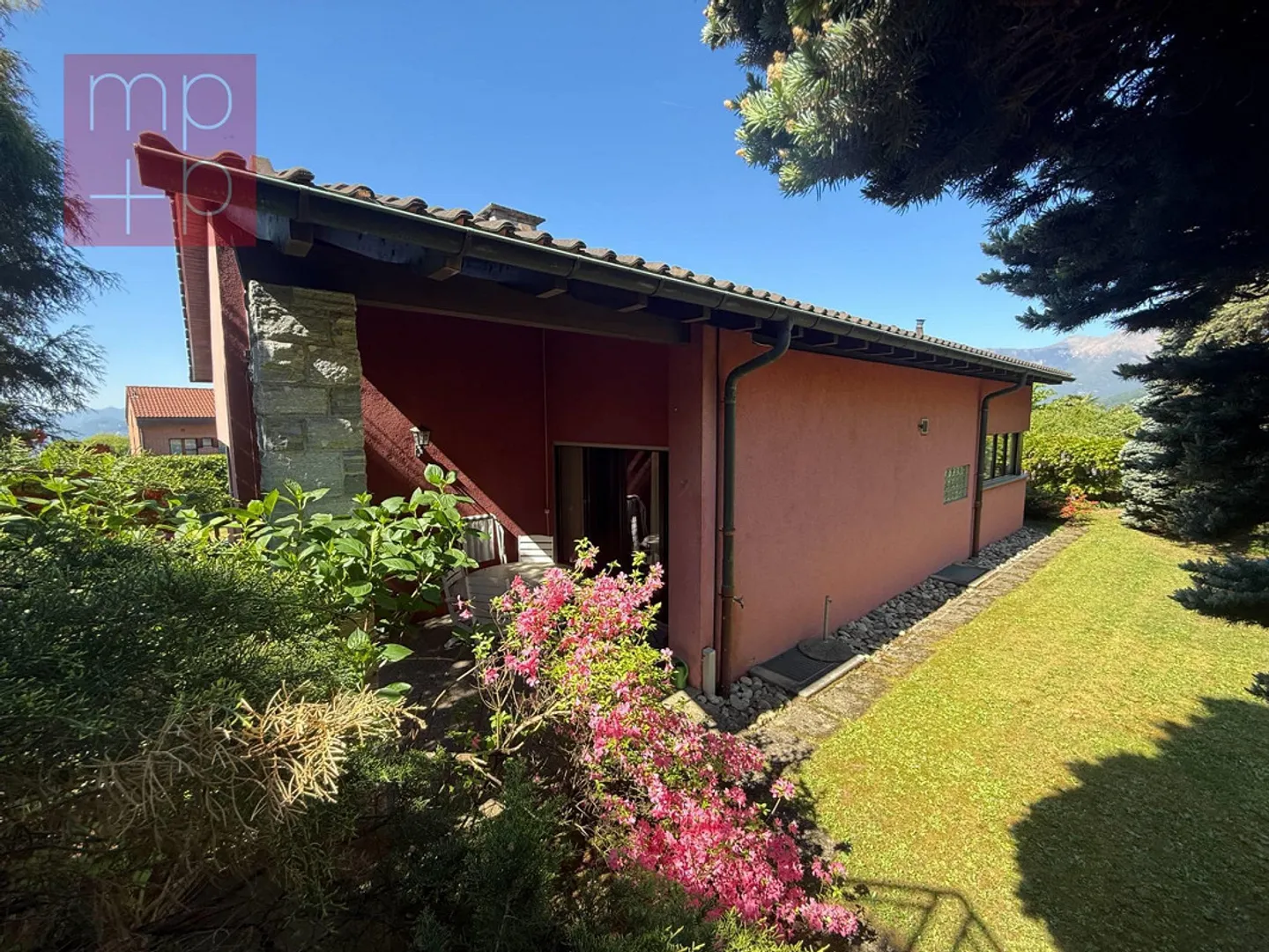 Villa - Cadro - Photo 2 of 8