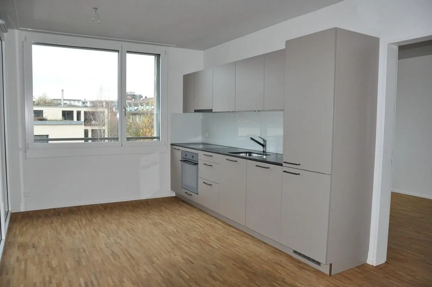 Vie moderne près d'Europaplatz - Photo 3 sur 6