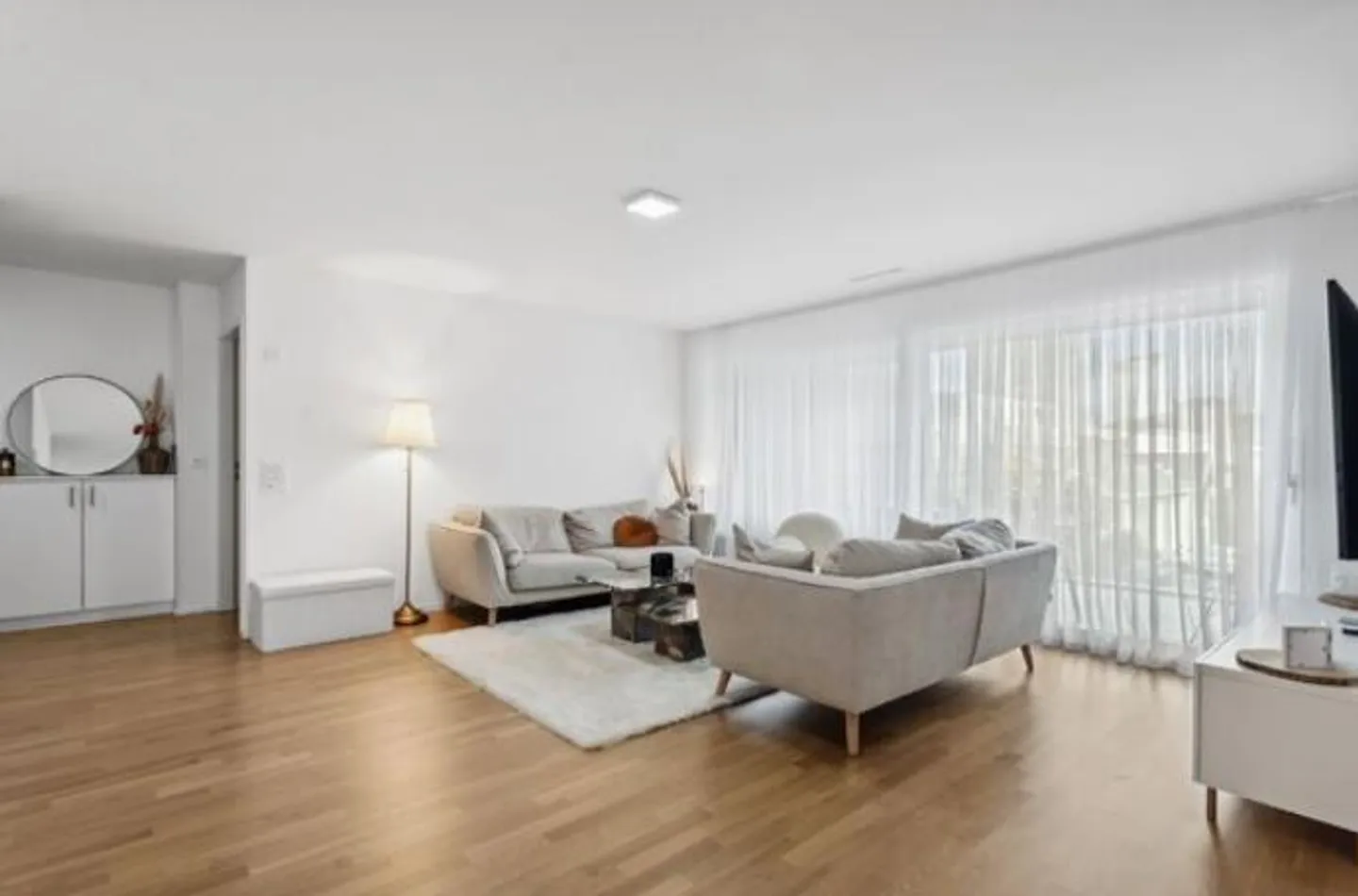 Wunderschöne moderne Wohnung mit 3,5 Zimmern (84 m2) in Fribourg - Foto 5 von 11