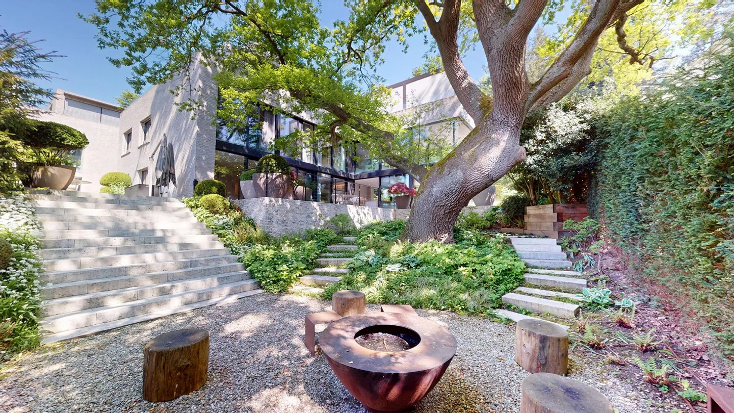 Exklusive 5.- Zi. Gartenwohnung an bester Lage von Bottmingen Luxuriöses Wohnen auf über 155 qm - Foto 11 von 14