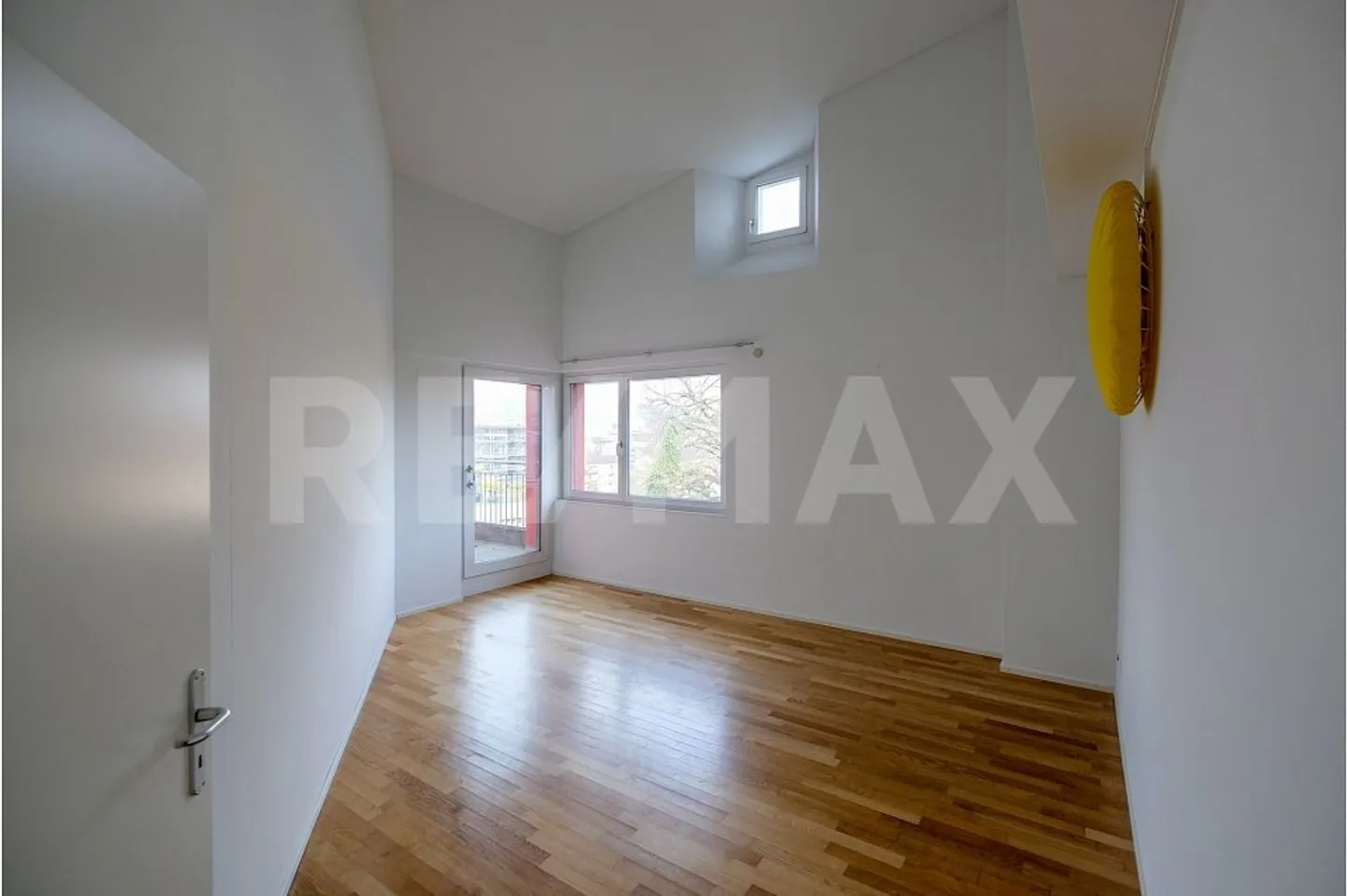 Appartement en duplex unique et exceptionnel de 4,5 pièces dans un ancien bâtiment d'imprimerie - Photo 9 sur 13