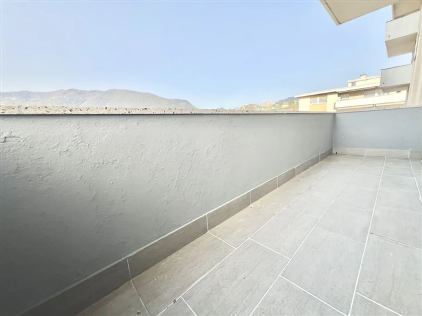 Appartement lumineux 3,5 pièces à Chiasso RÉNOVÉE Quartier calme - Photo 11 sur 12