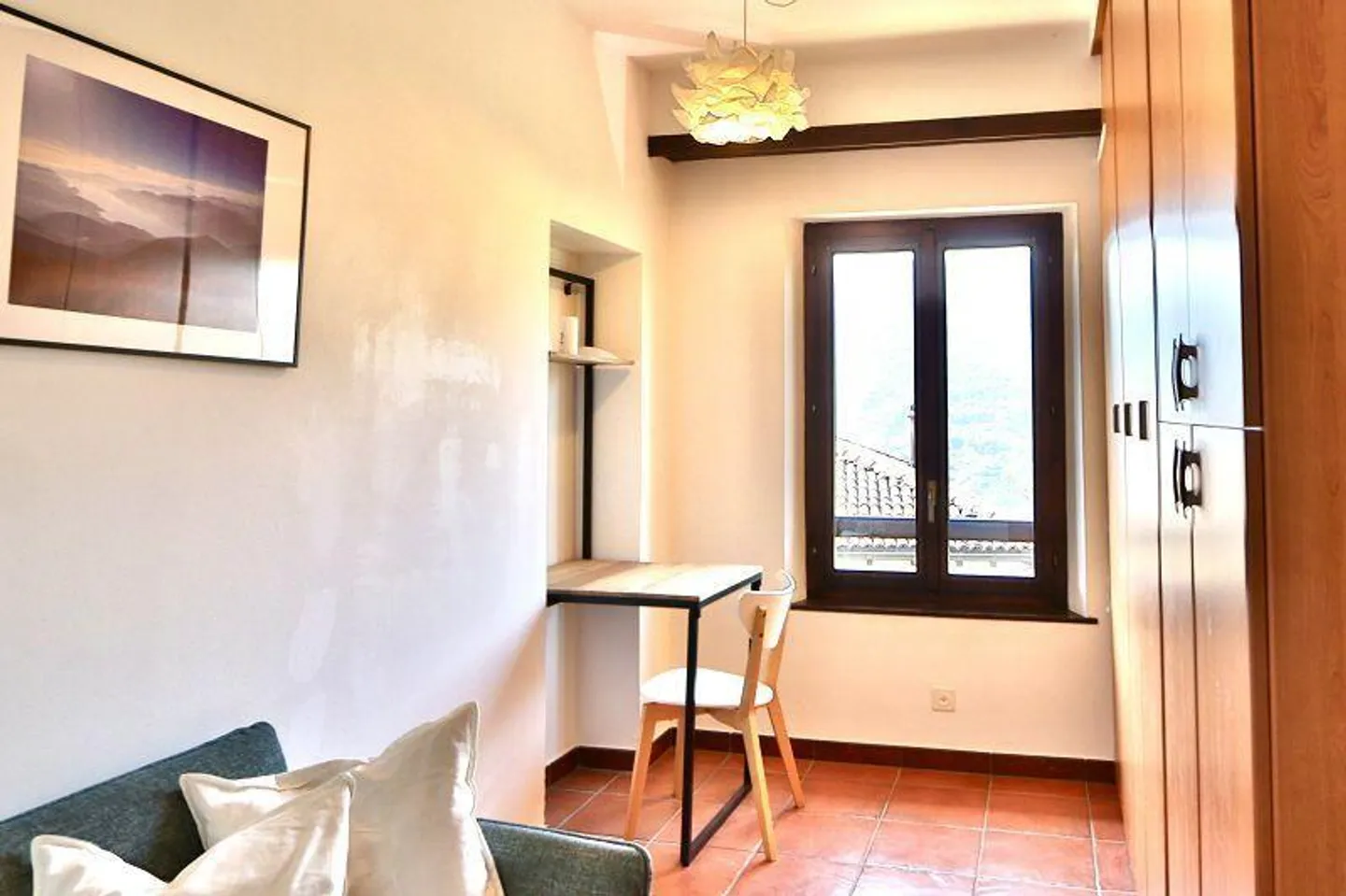 4 1/2-Room Maisonette Apartment with Private Garden in a Very Quiet Location - Photo 12 of 44