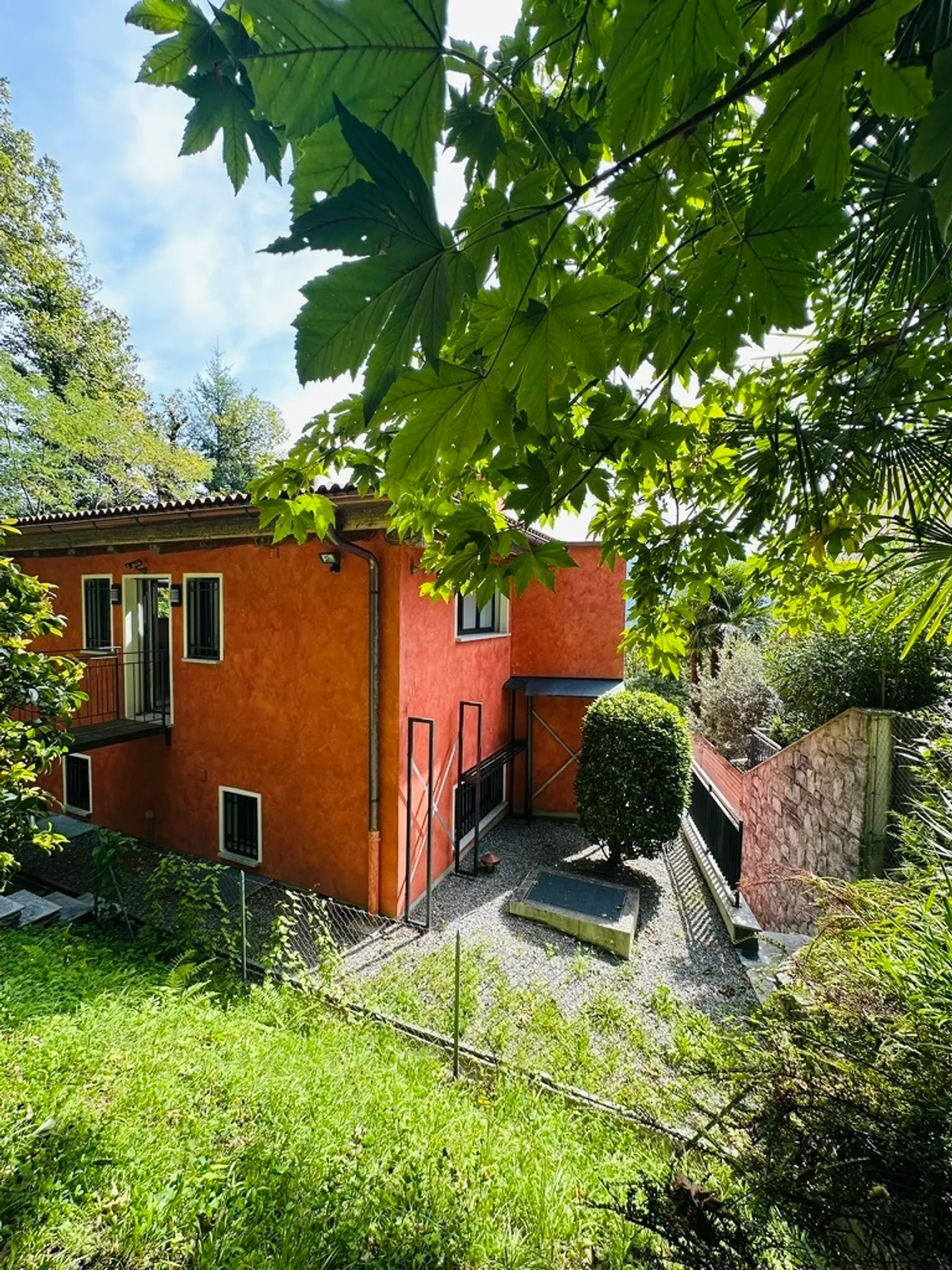 Villa avec un grand confort et vue panoramique sur le lac - Photo 23 sur 24