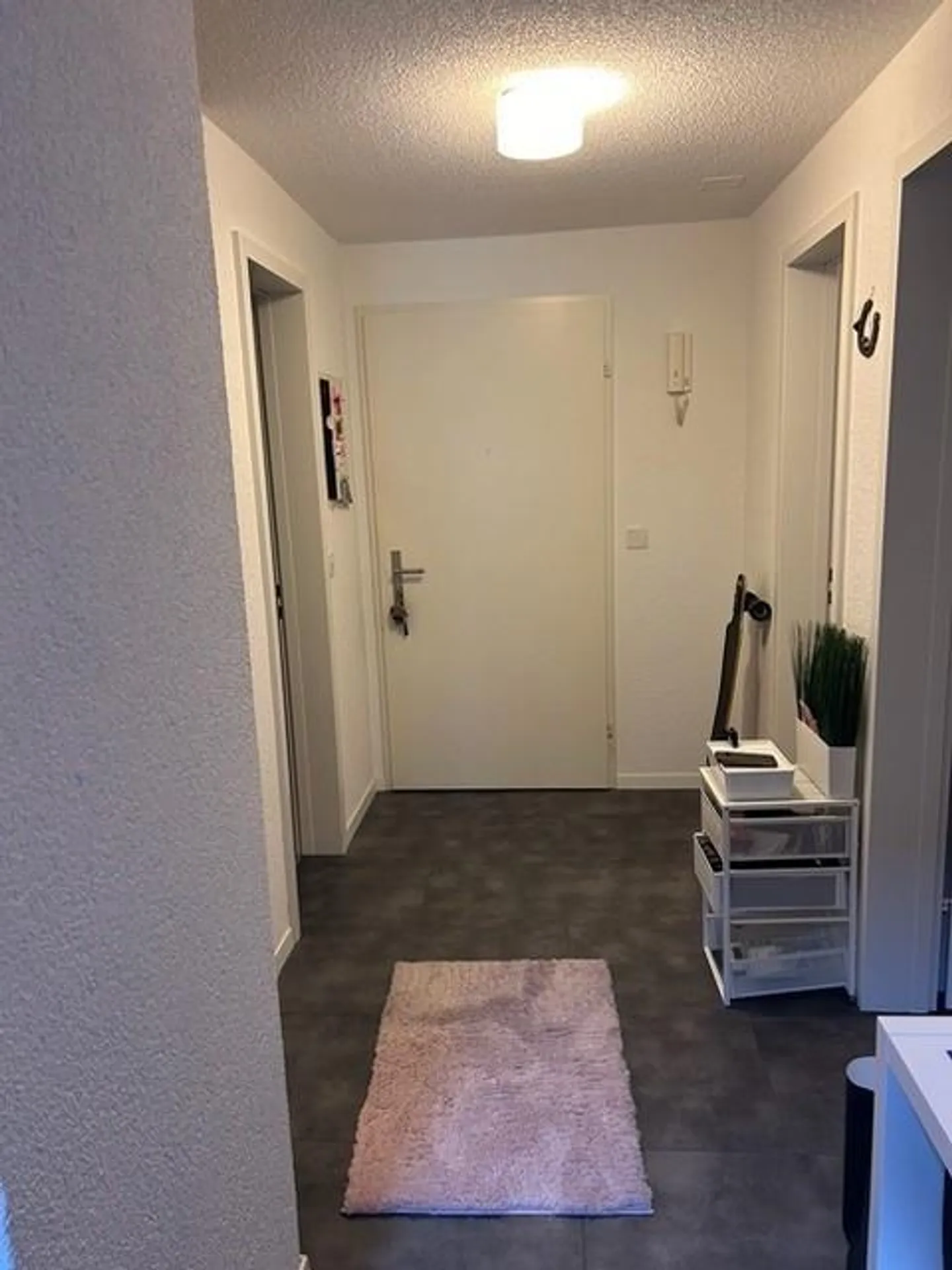 Appartement original sur deux étages - Photo 2 sur 12