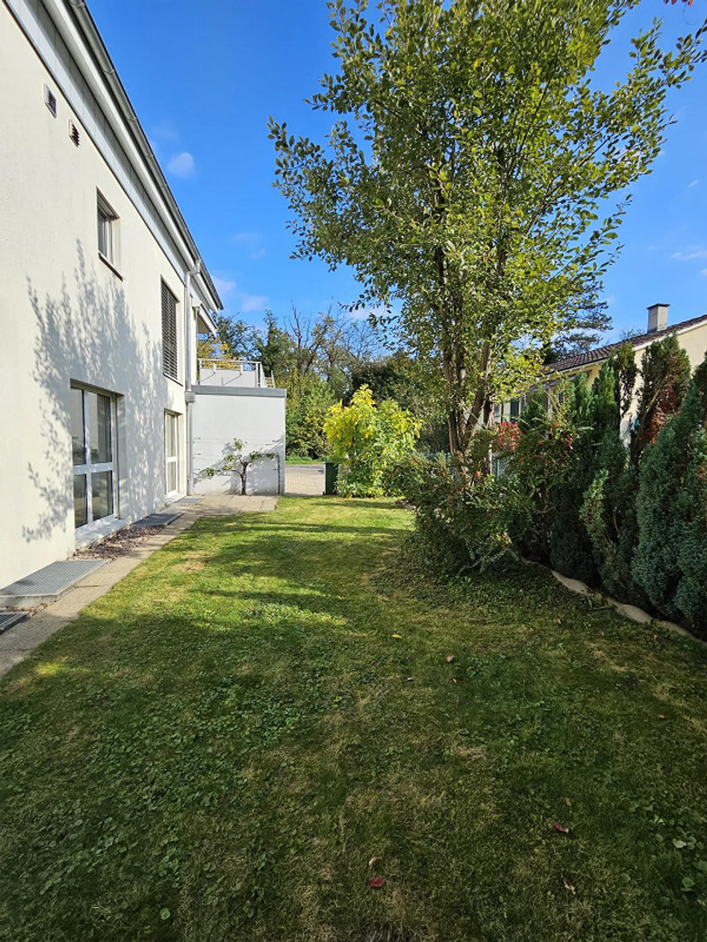 Belle et spacieuse appartement de jardin avec terrasse et garage - Photo 3 sur 22
