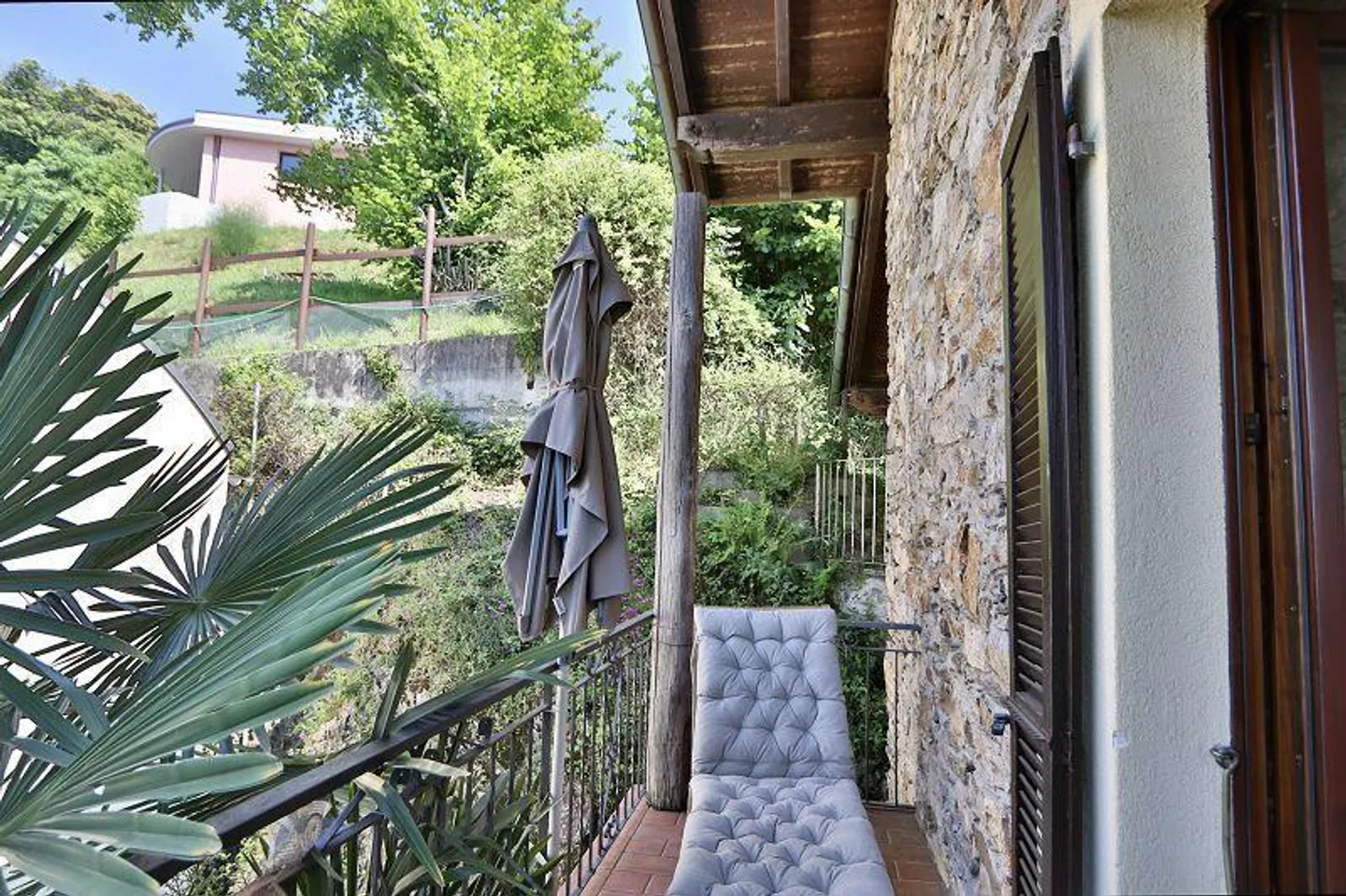 4 1/2-Room Maisonette Apartment with Private Garden in a Very Quiet Location - Photo 26 of 44