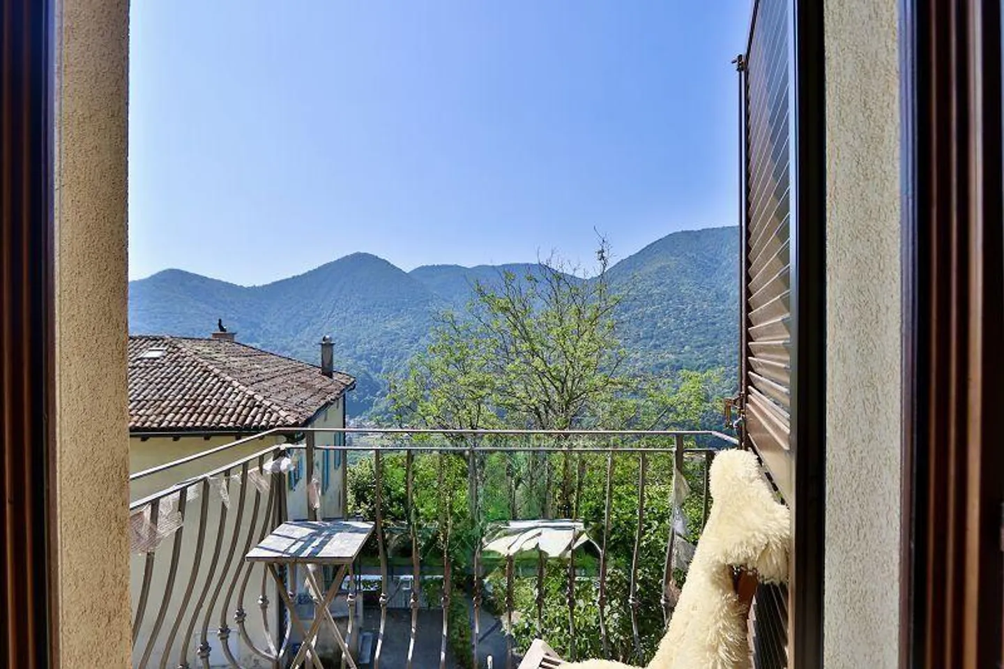 4 1/2-Room Maisonette Apartment with Private Garden in a Very Quiet Location - Photo 30 of 44