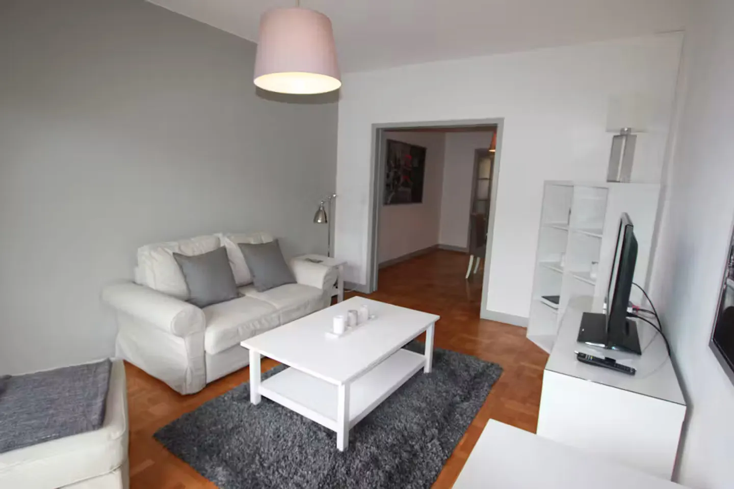 Charming Geneva Apartment - Photo 1 of 8