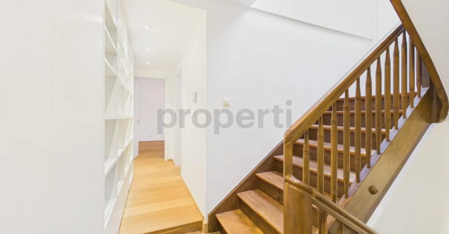 Neu renovierte 6.5-Zimmer-Attikawohnung mit sonnigem Balkon in Basel - Foto 4 von 11
