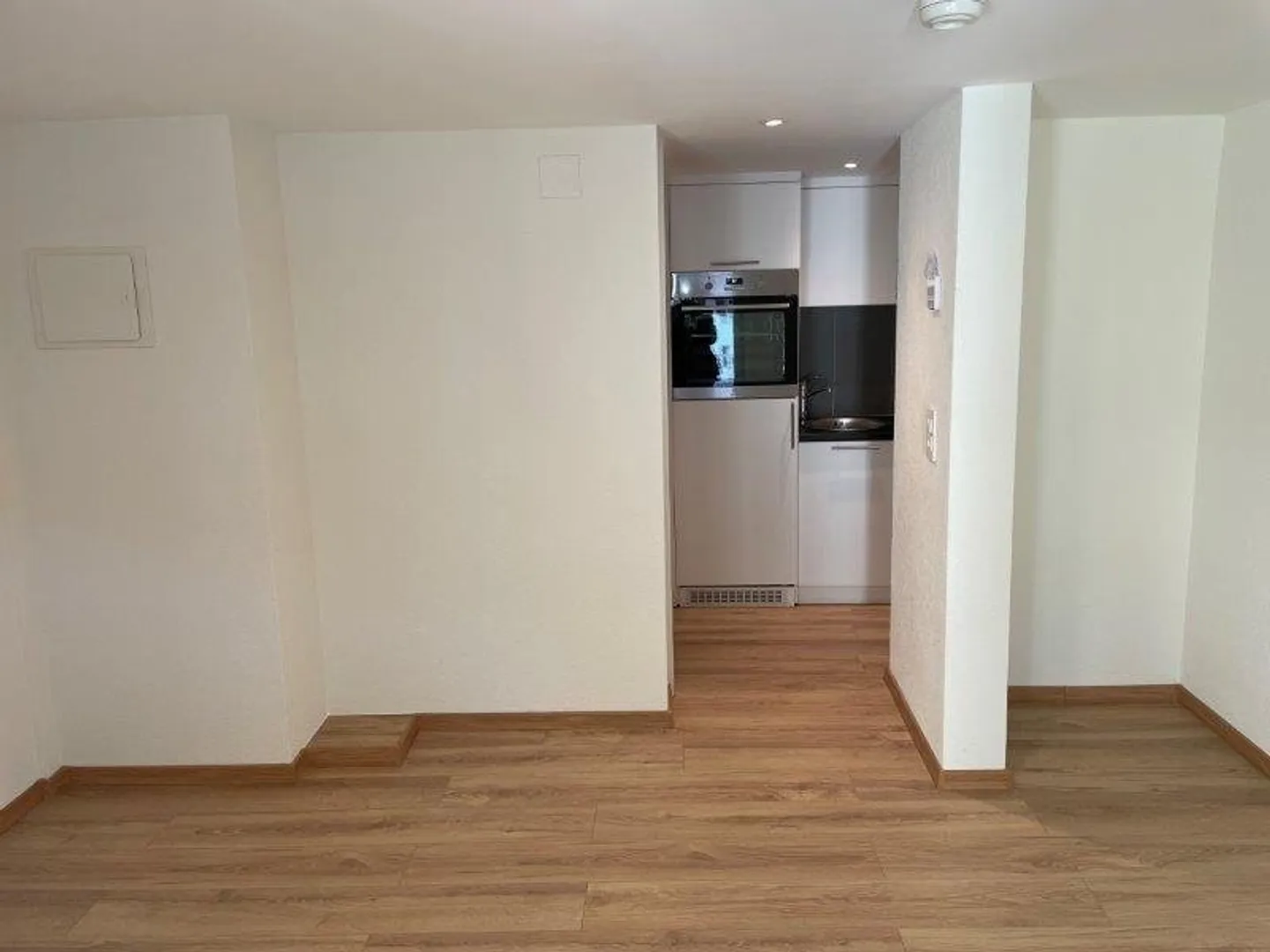 Studios récemment rénovés et modernes avec balcon à louer - Photo 4 sur 7