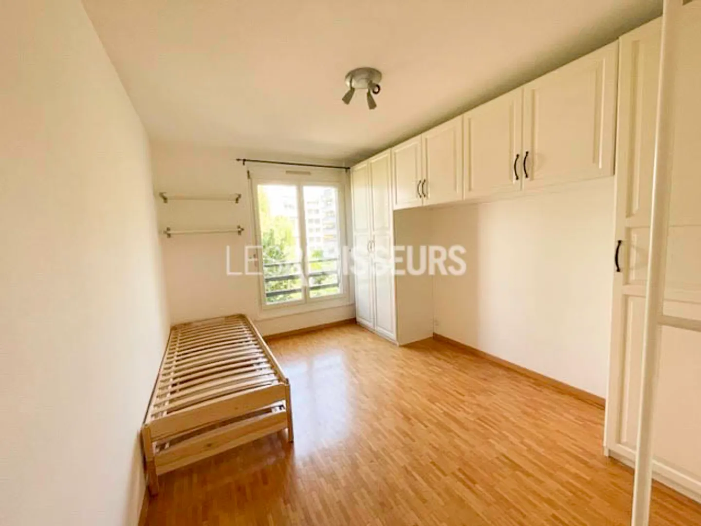 4-room apartment - Photo 3 of 10