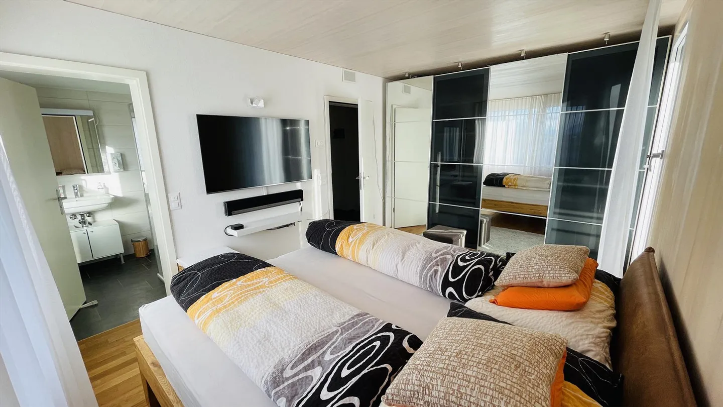 Looking for a new tenant – Bright and beautiful 4.5-room apartment from 01.12.2026 - Photo 2 of 13