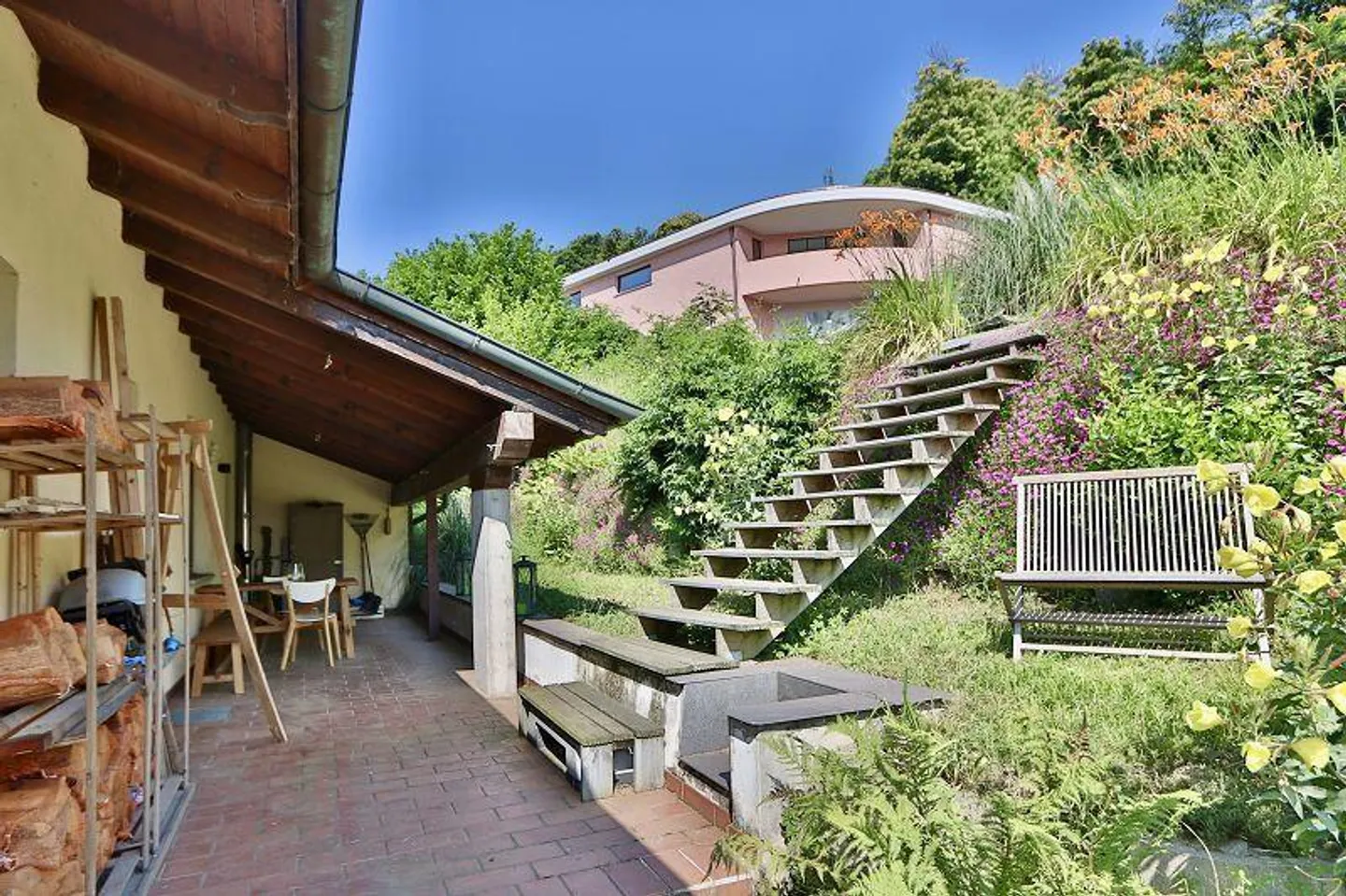 4 1/2-Room Maisonette Apartment with Private Garden in a Very Quiet Location - Photo 39 of 44