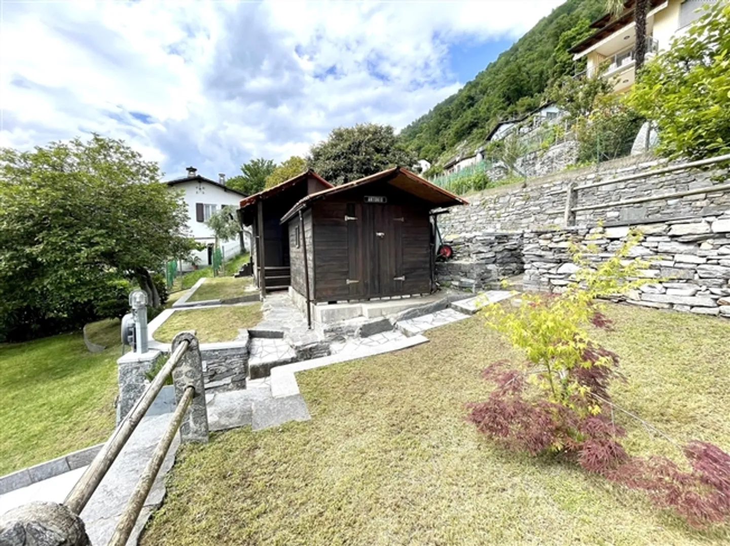 Casa con Due Appartamenti - Foto 12 di 14