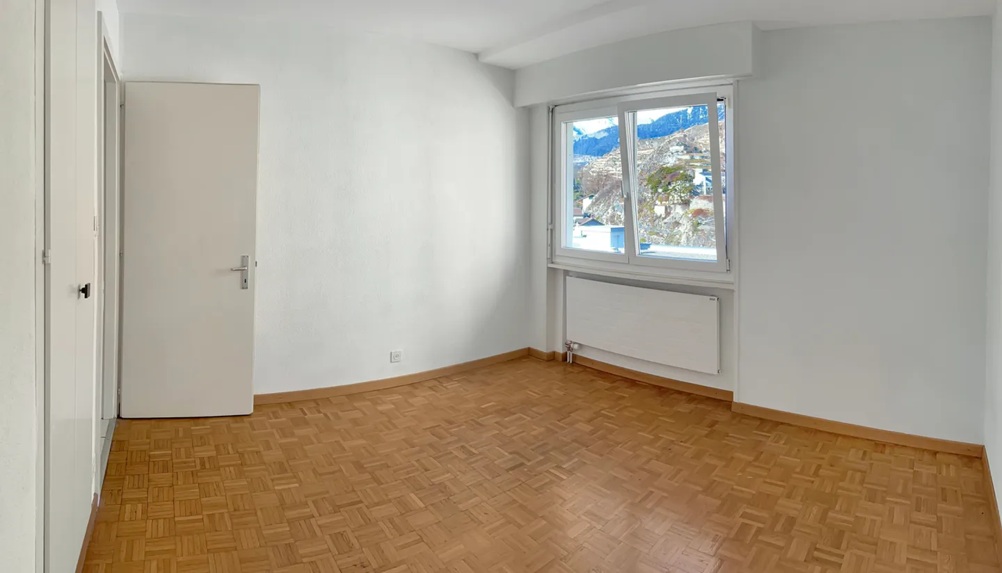 Appartamento 4.5 locali con potenziale di ristrutturazione - Foto 2 di 6