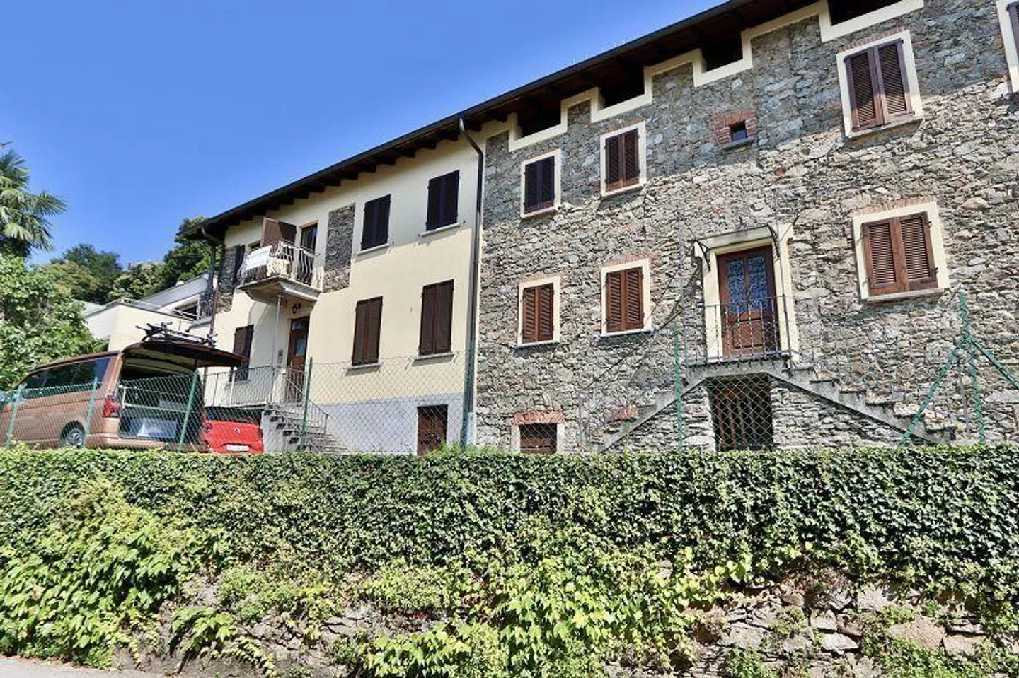 4 1/2-Room Maisonette Apartment with Private Garden in a Very Quiet Location - Photo 41 of 44
