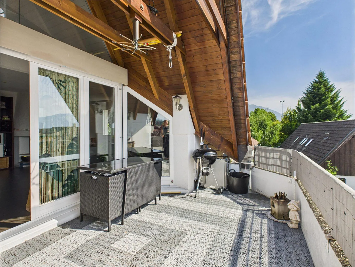 Maisonette-Dachwohnung avec vue panoramique dans un emplacement central - Photo 4 sur 9