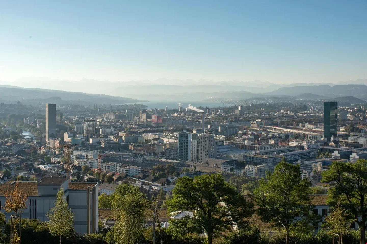 Limited until the end of April 26 - Charming penthouse apartment with roof terrace over Zurich! - Photo 1 of 11