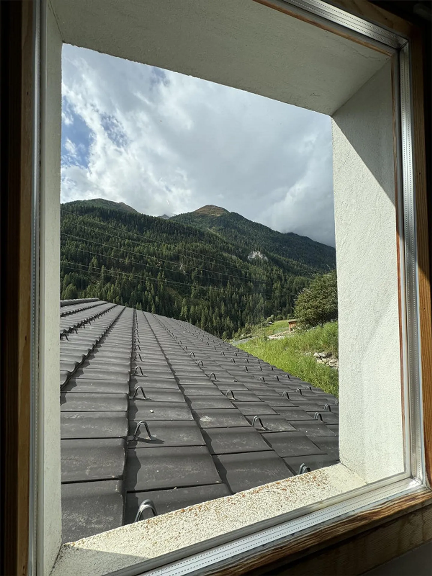 "Charmante 4.5-Zimmer-Maisonette-Wohnung mit Bergblick in Scuol " - Foto 9 von 27