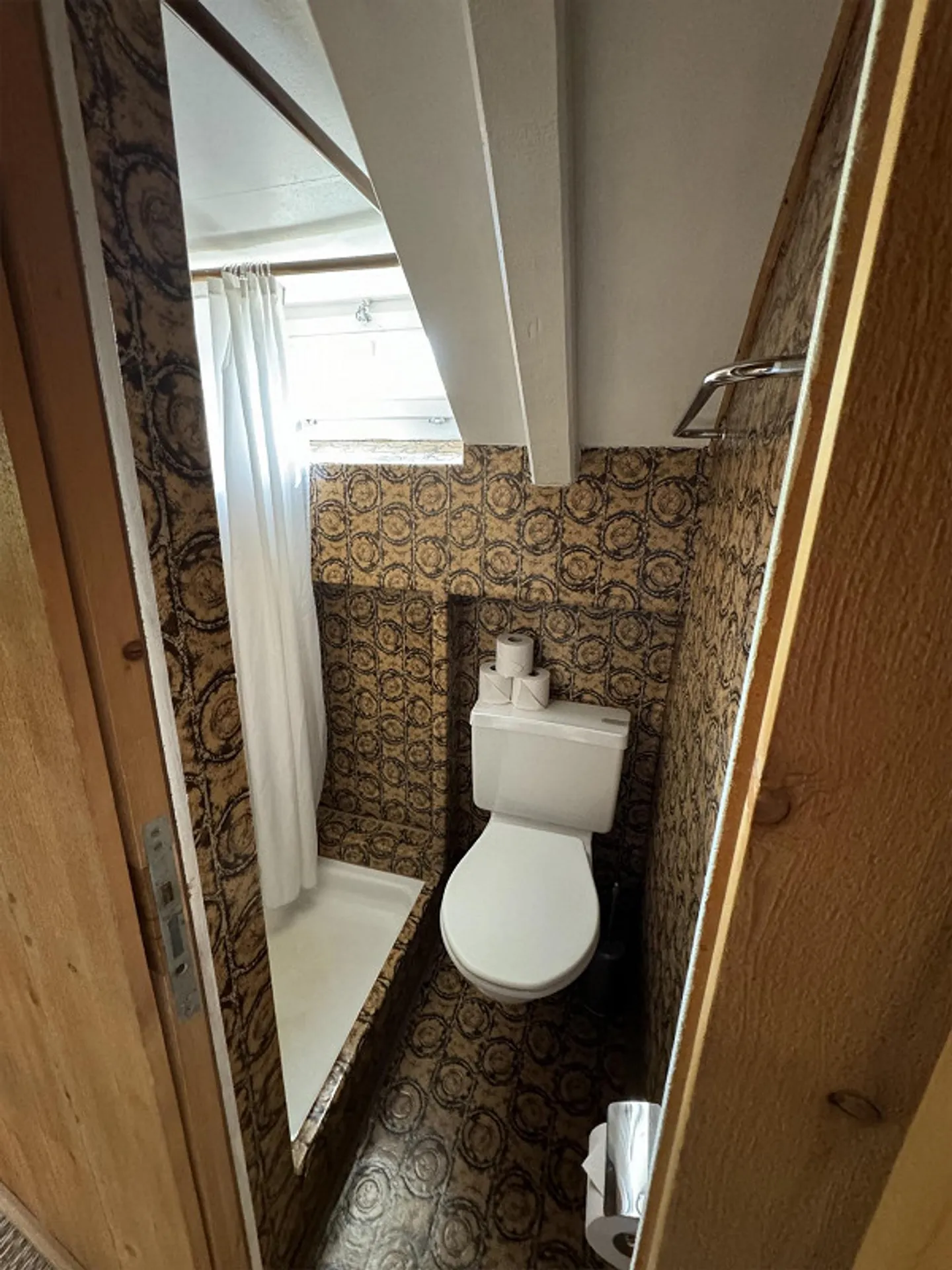 "Charmante 4.5-Zimmer-Maisonette-Wohnung mit Bergblick in Scuol " - Foto 17 von 27