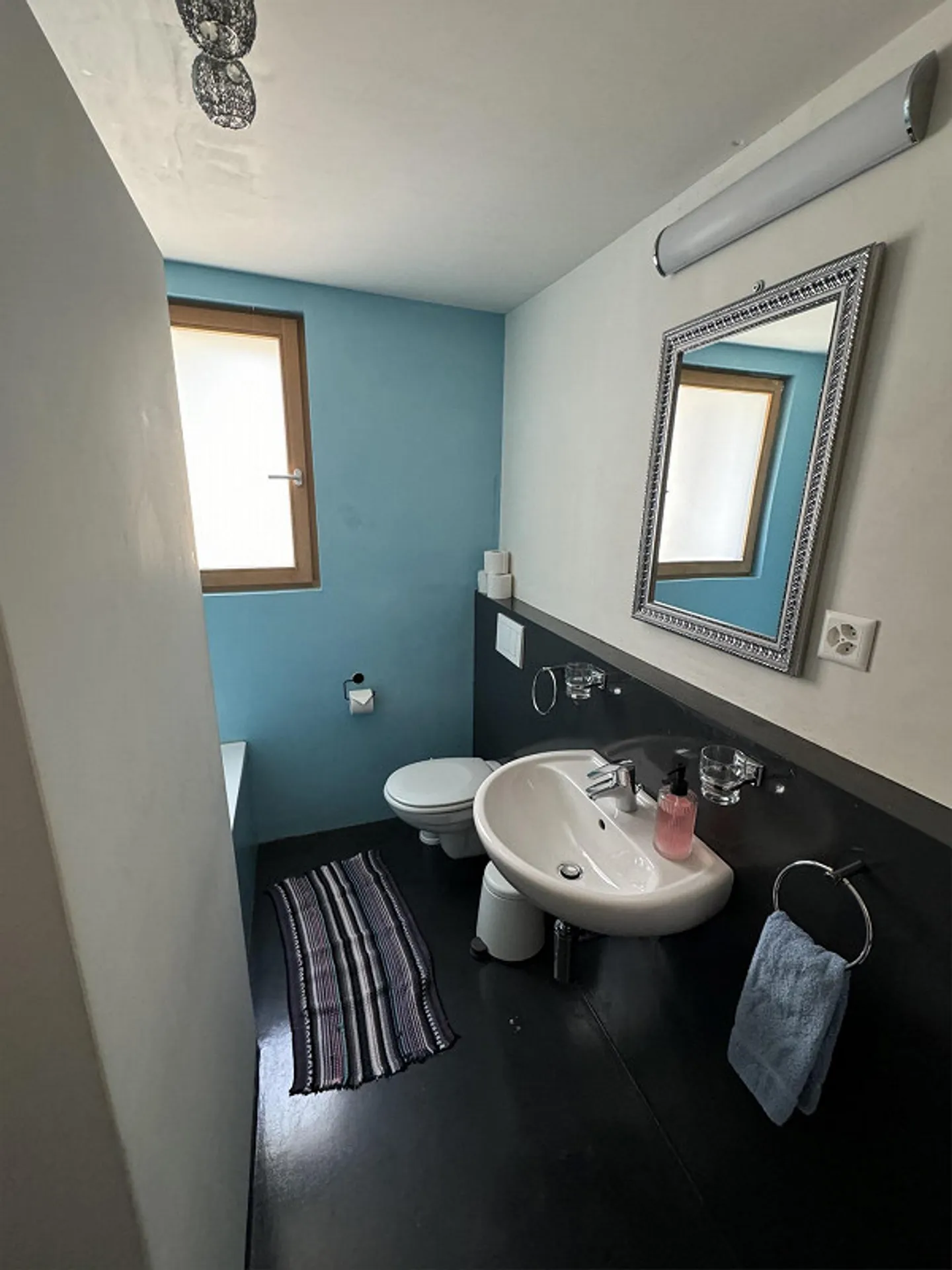 "Charmante 4.5-Zimmer-Maisonette-Wohnung mit Bergblick in Scuol " - Foto 14 von 27