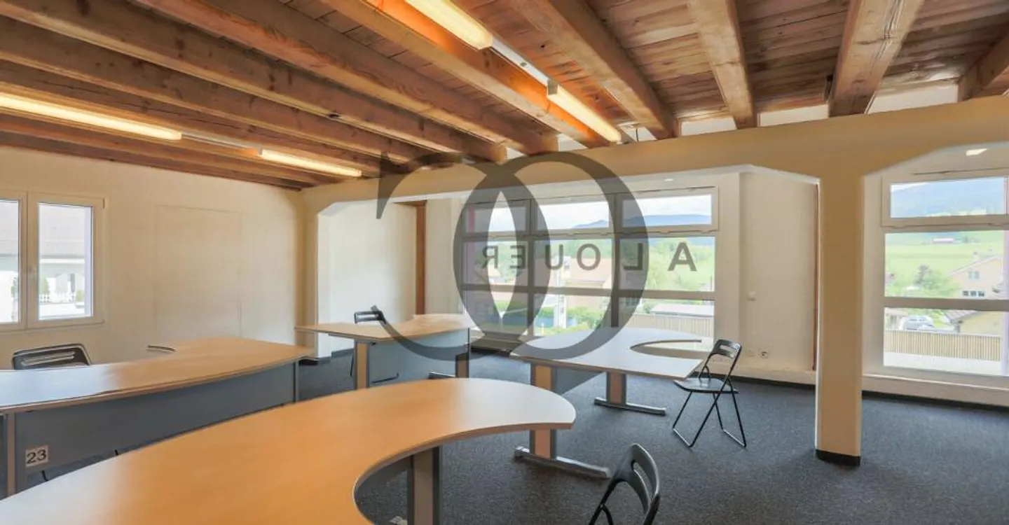 Commercial space for start-up - Photo 2 of 5