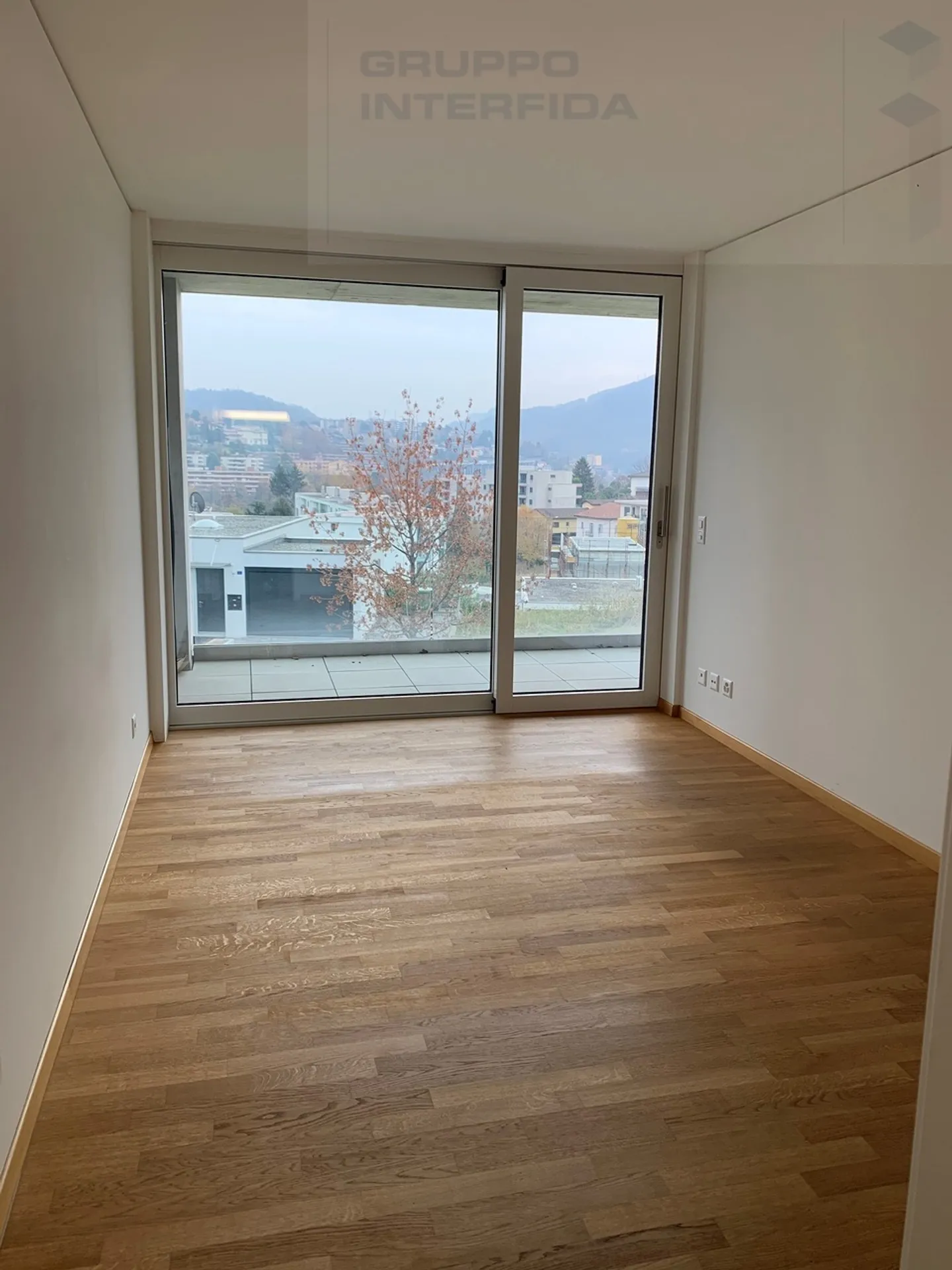 MODERNES WOHNUNG 3.5 ZIMMER MIT TERRASSE - Foto 6 von 7