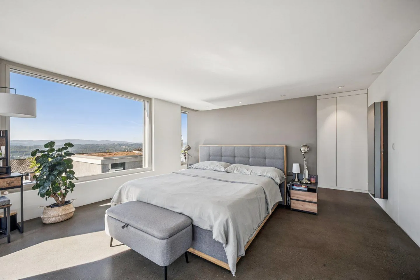 Stylish home with high-quality expansion in a sought-after residential area - Photo 2 of 4