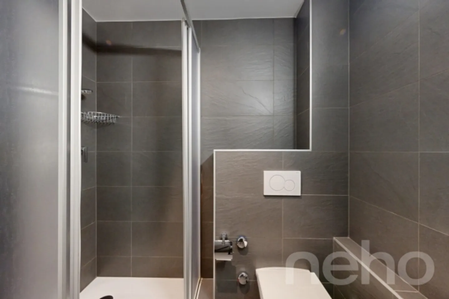 «2,5 pièces en rez-de-jardin avec piscine intérieure» - Photo 4 sur 9