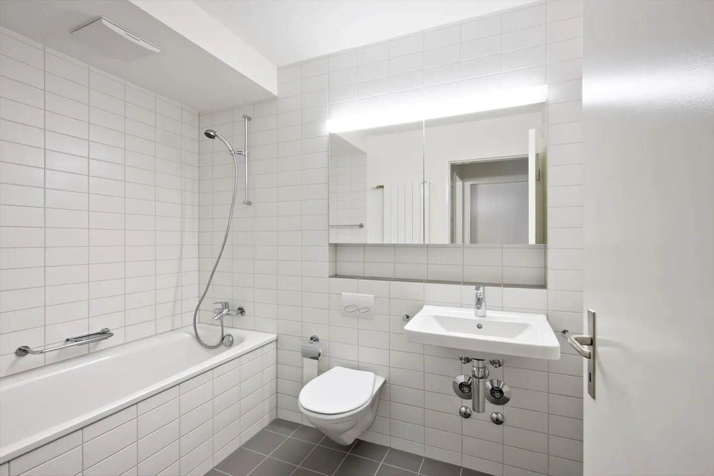 Apartment for rent - Photo 4 of 4