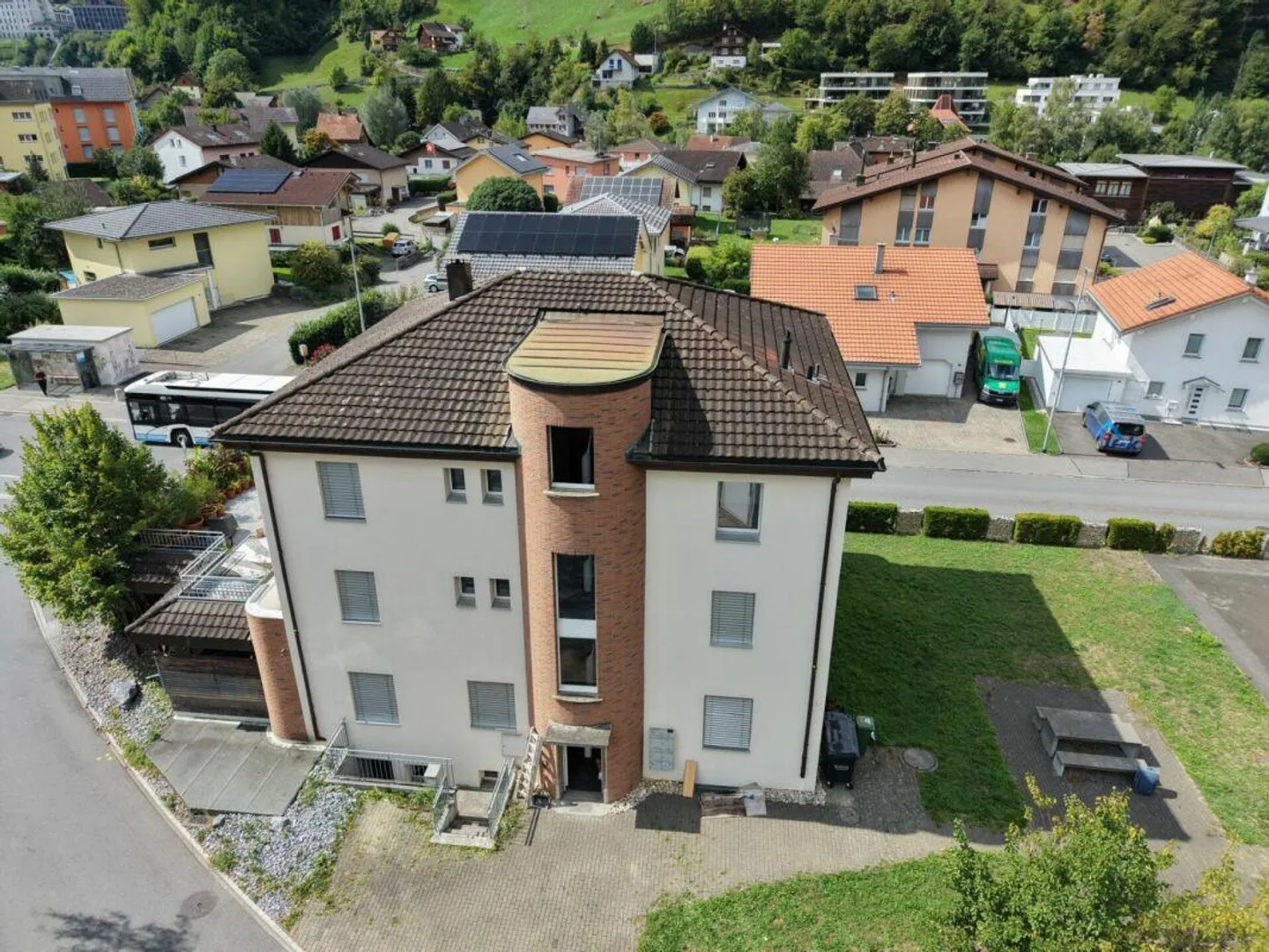 Charming 1.5-room attic apartment with a view in Mels SG - Photo 7 of 7