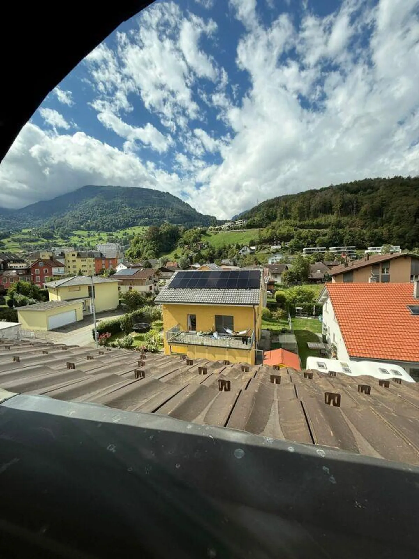 Charming 1.5-room attic apartment with a view in Mels SG - Photo 6 of 7