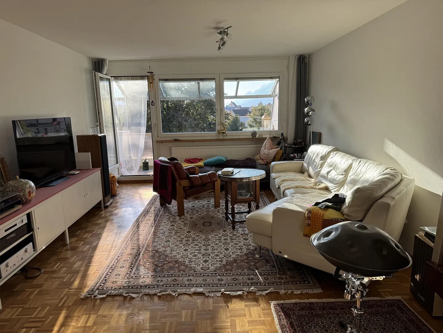 Appartement 4 pièces ensoleillé et calme, situé au centre près de la gare - Photo 2 sur 19