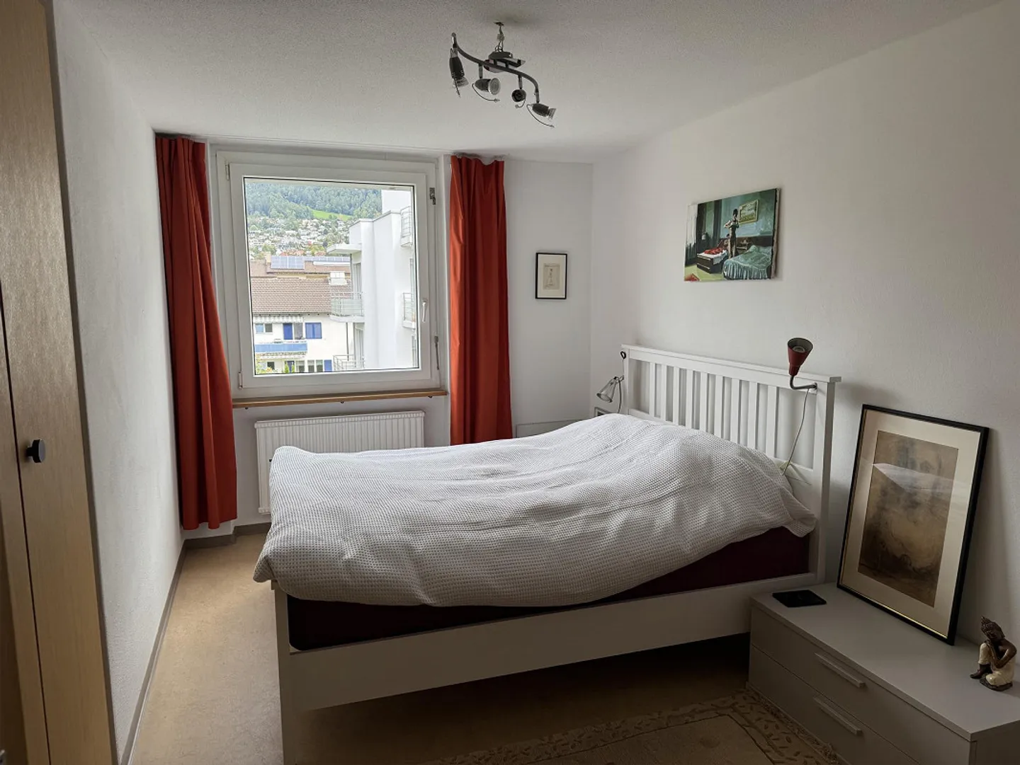 Appartement 4 pièces ensoleillé et calme, situé au centre près de la gare - Photo 5 sur 19