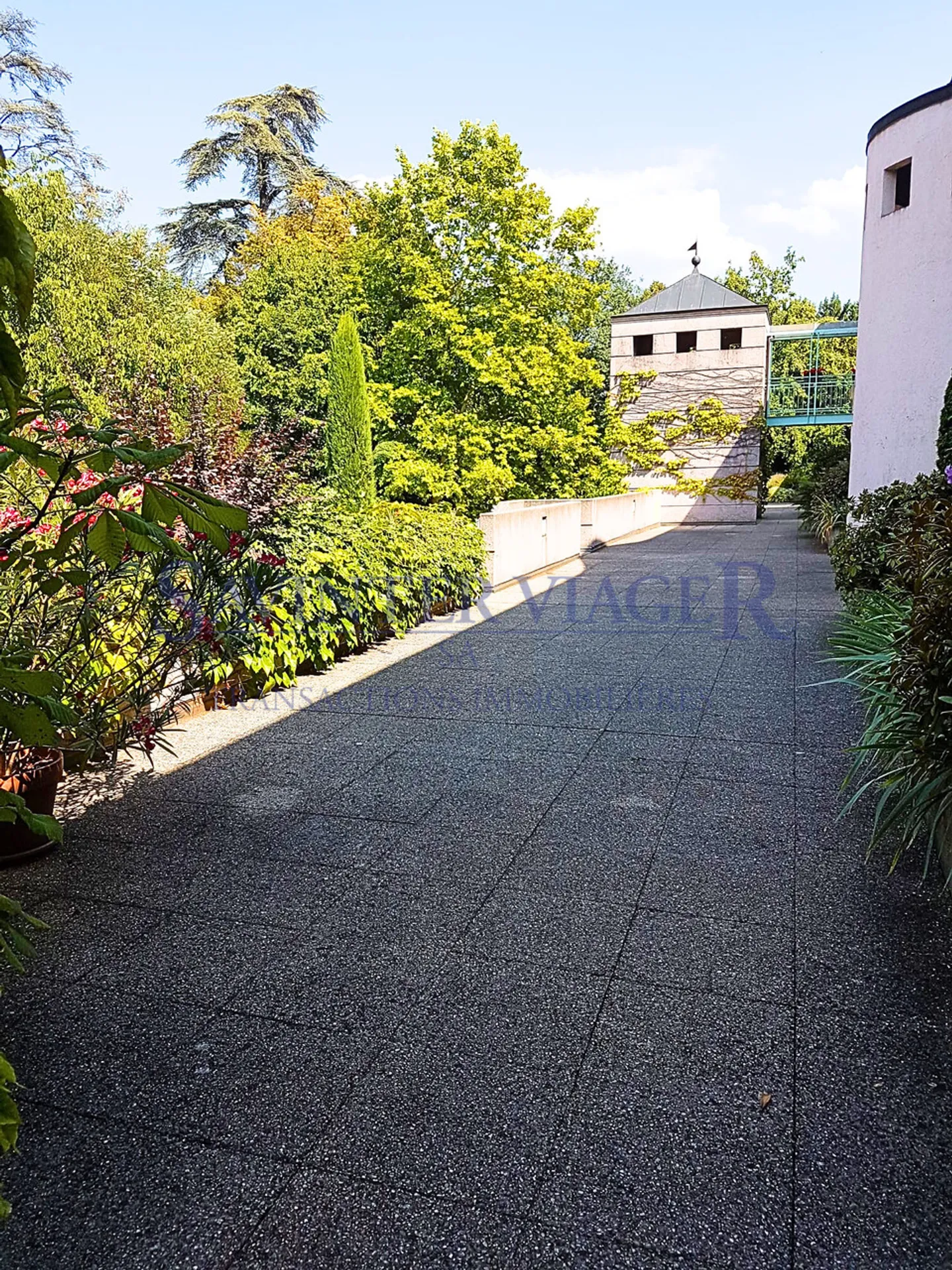 Belle vue, triplex dans une résidence sécurisée - Viager occupé - Photo 5 sur 24