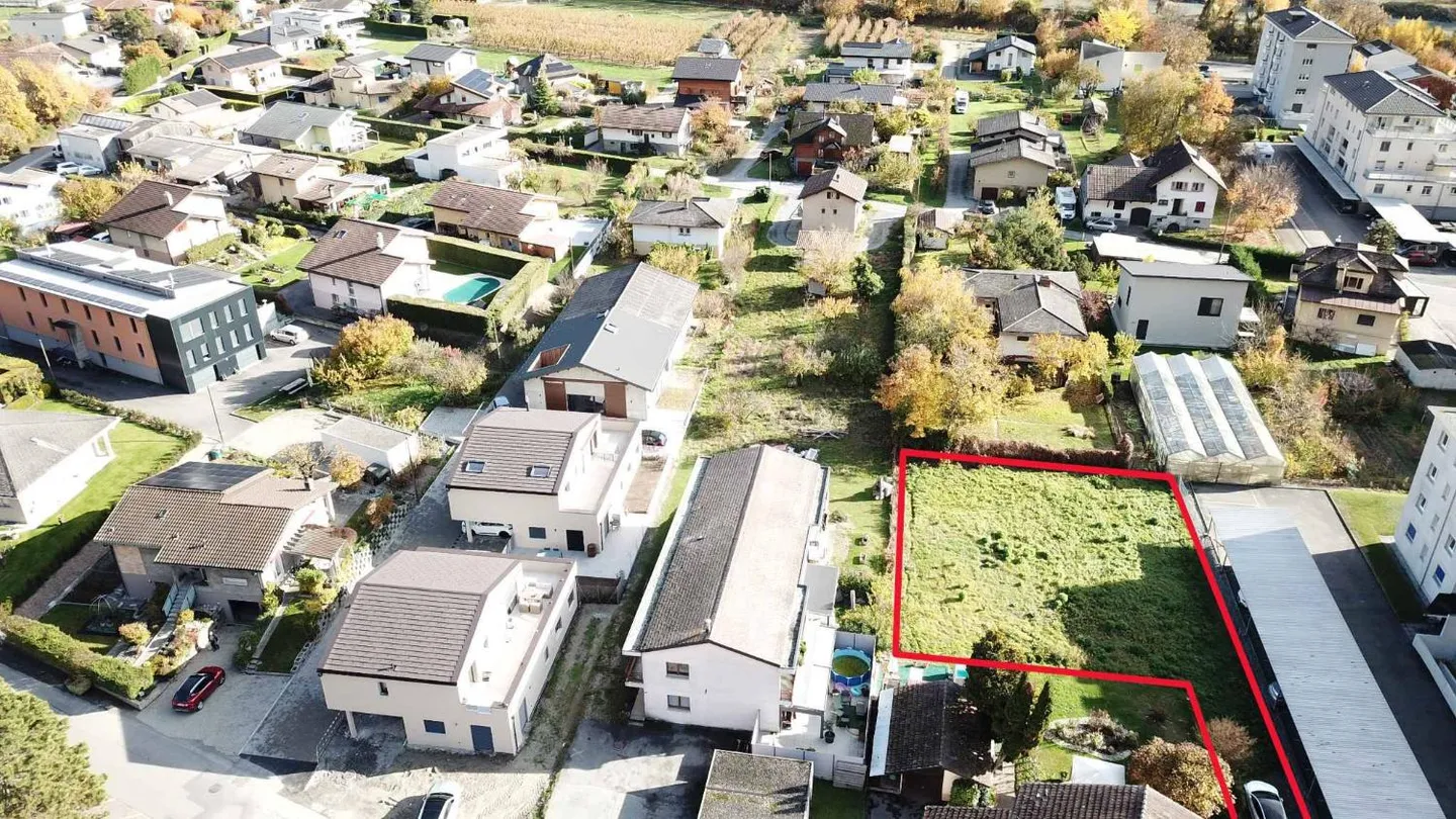 Building plot with valid building permit in the center of Fully - Photo 1 of 3