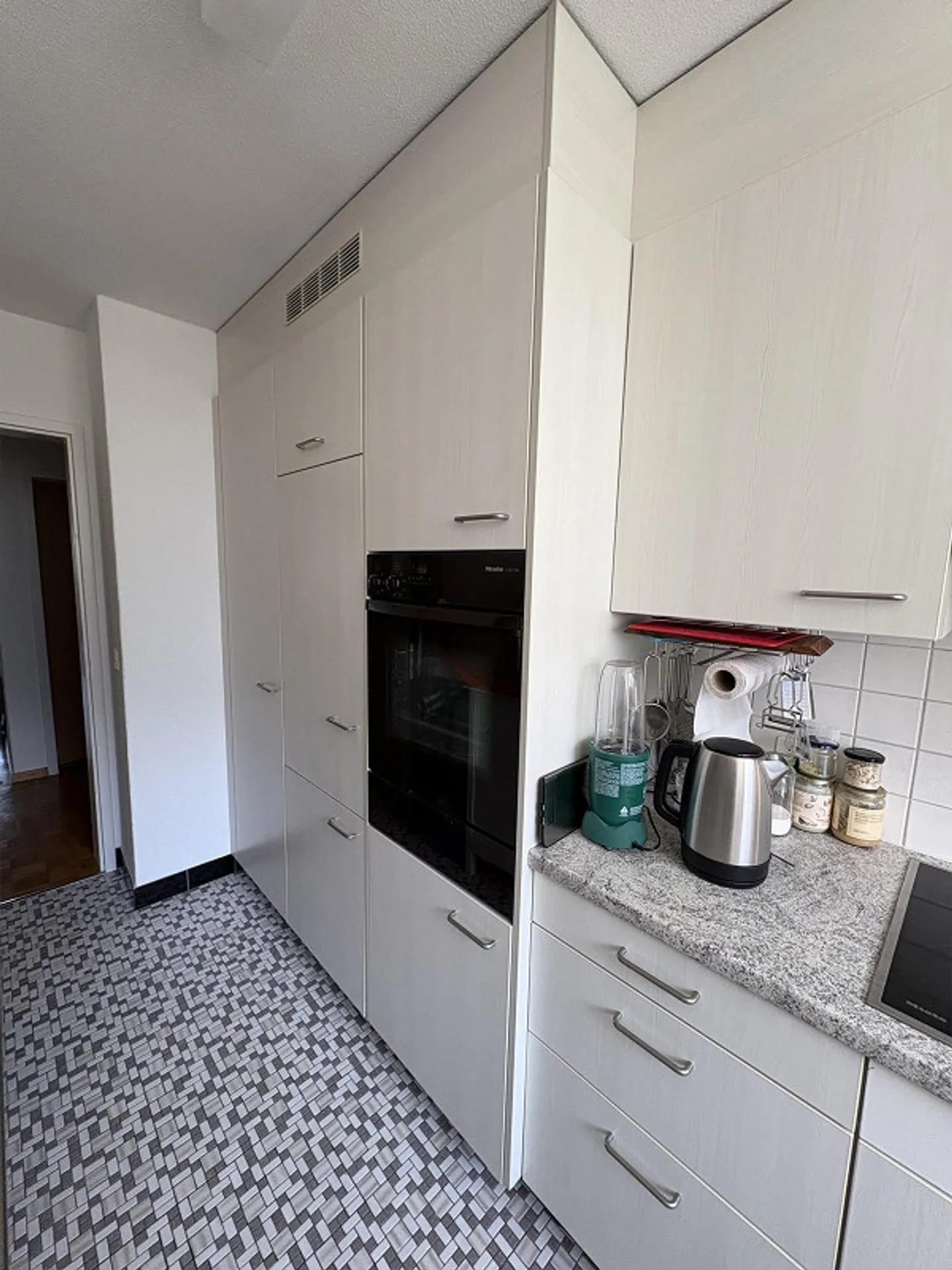 Appartement 4 pièces ensoleillé et calme, situé au centre près de la gare - Photo 9 sur 19