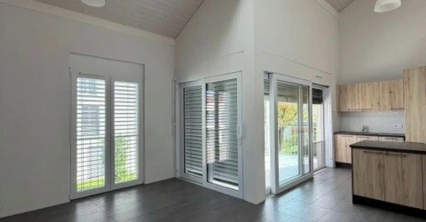 Magnificent 3.5-room apartment in Mathod - Photo 4 of 10